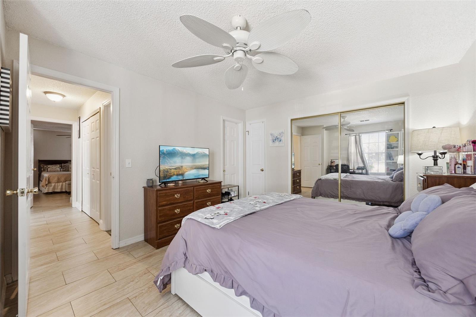 HUNTERS CHASE CONDO PH 1 - Residential