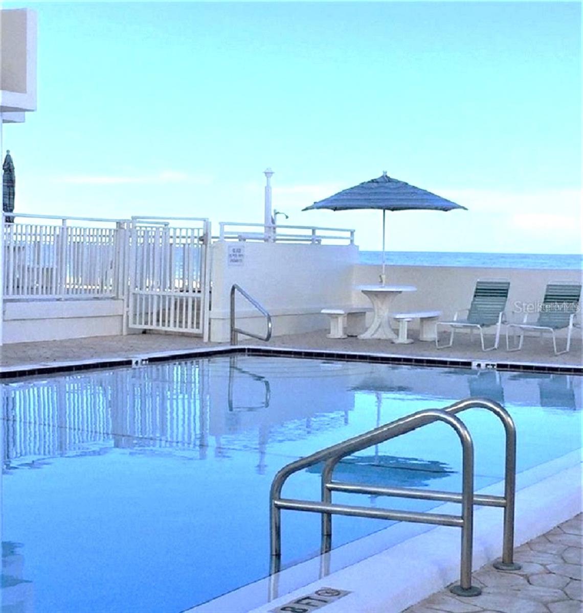 CLUB REDINGTON CONDO THE - Residential Lease