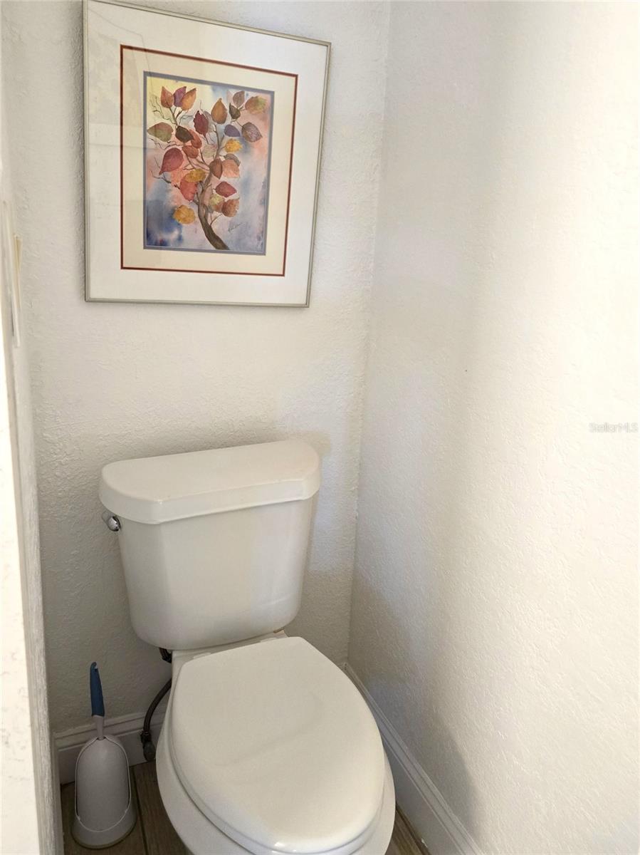 CLUB REDINGTON CONDO THE - Residential Lease