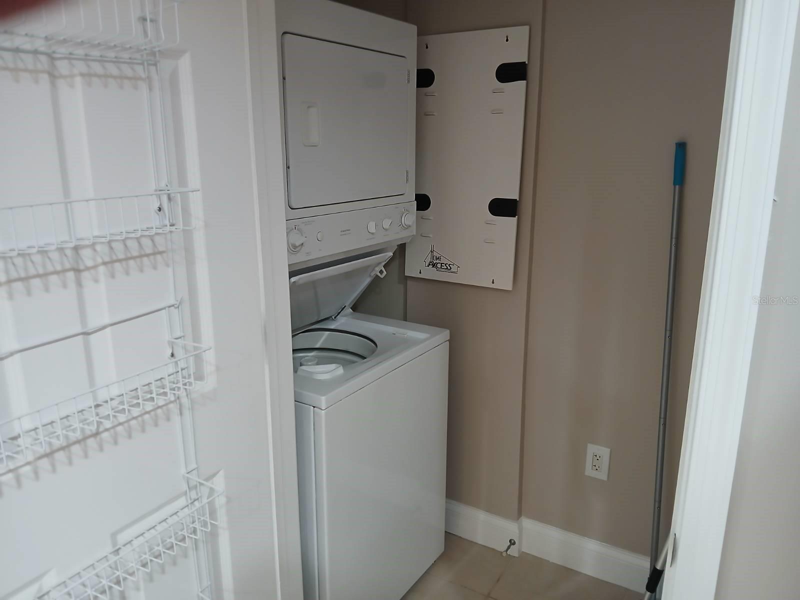 MARINA GRANDE ON HALIFAX - Residential