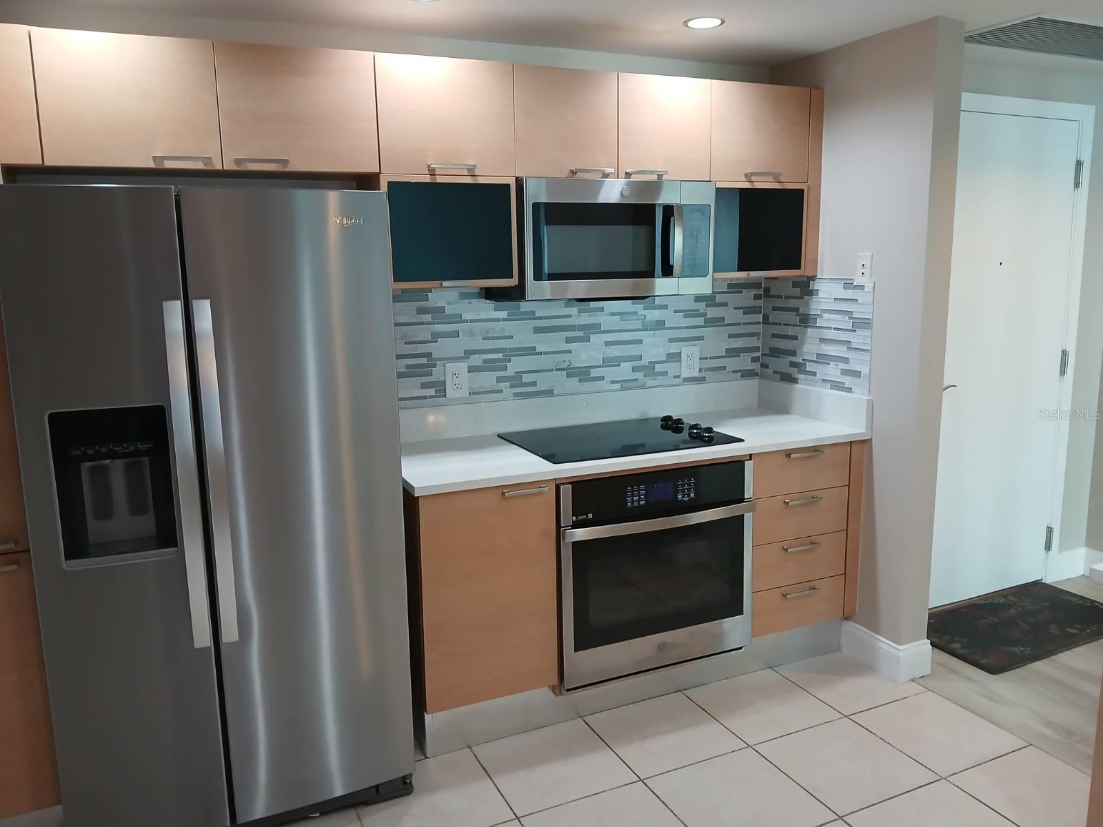 MARINA GRANDE ON HALIFAX - Residential