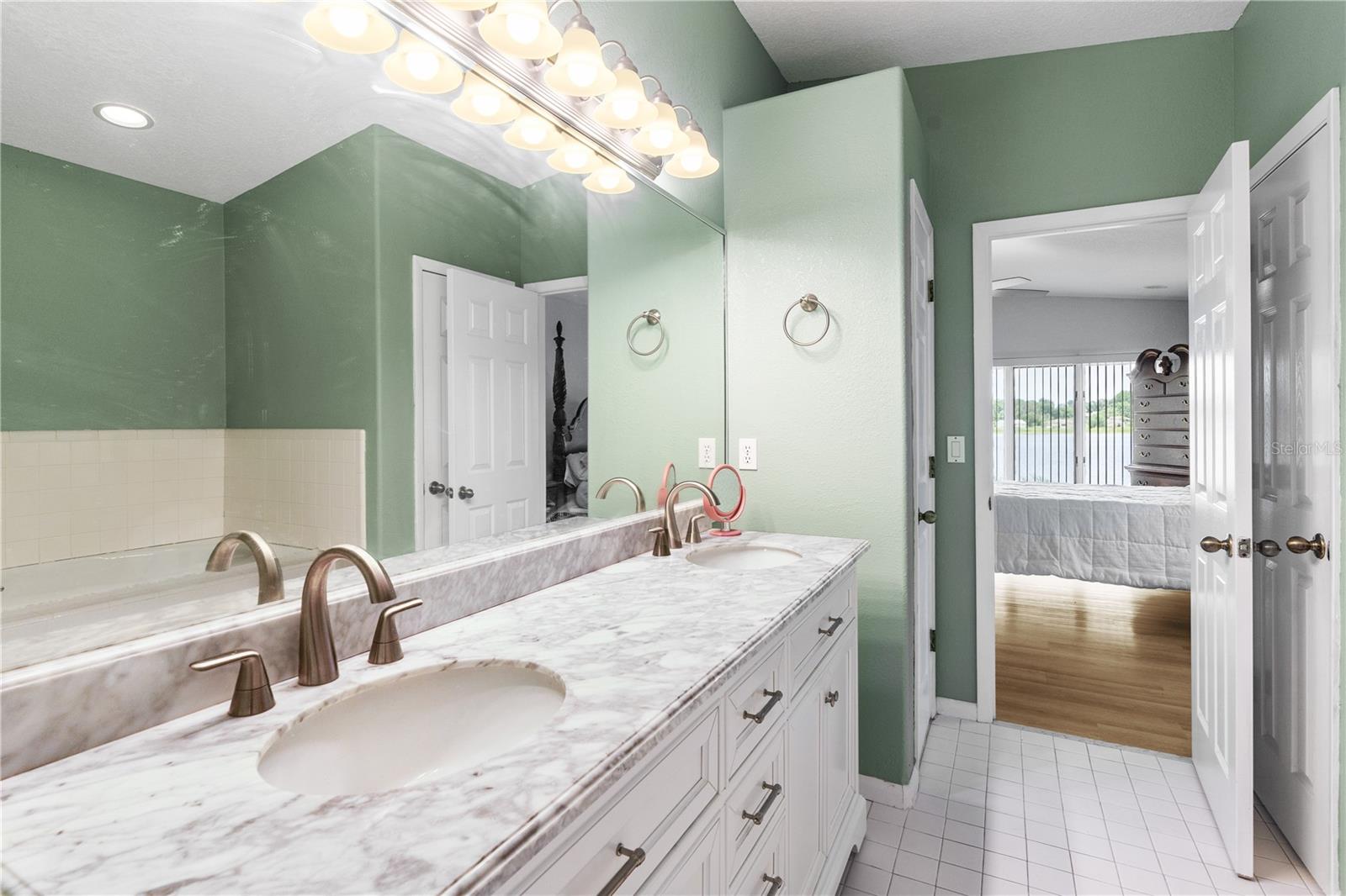 MASCOTTE SITTLERS SHORES - Residential