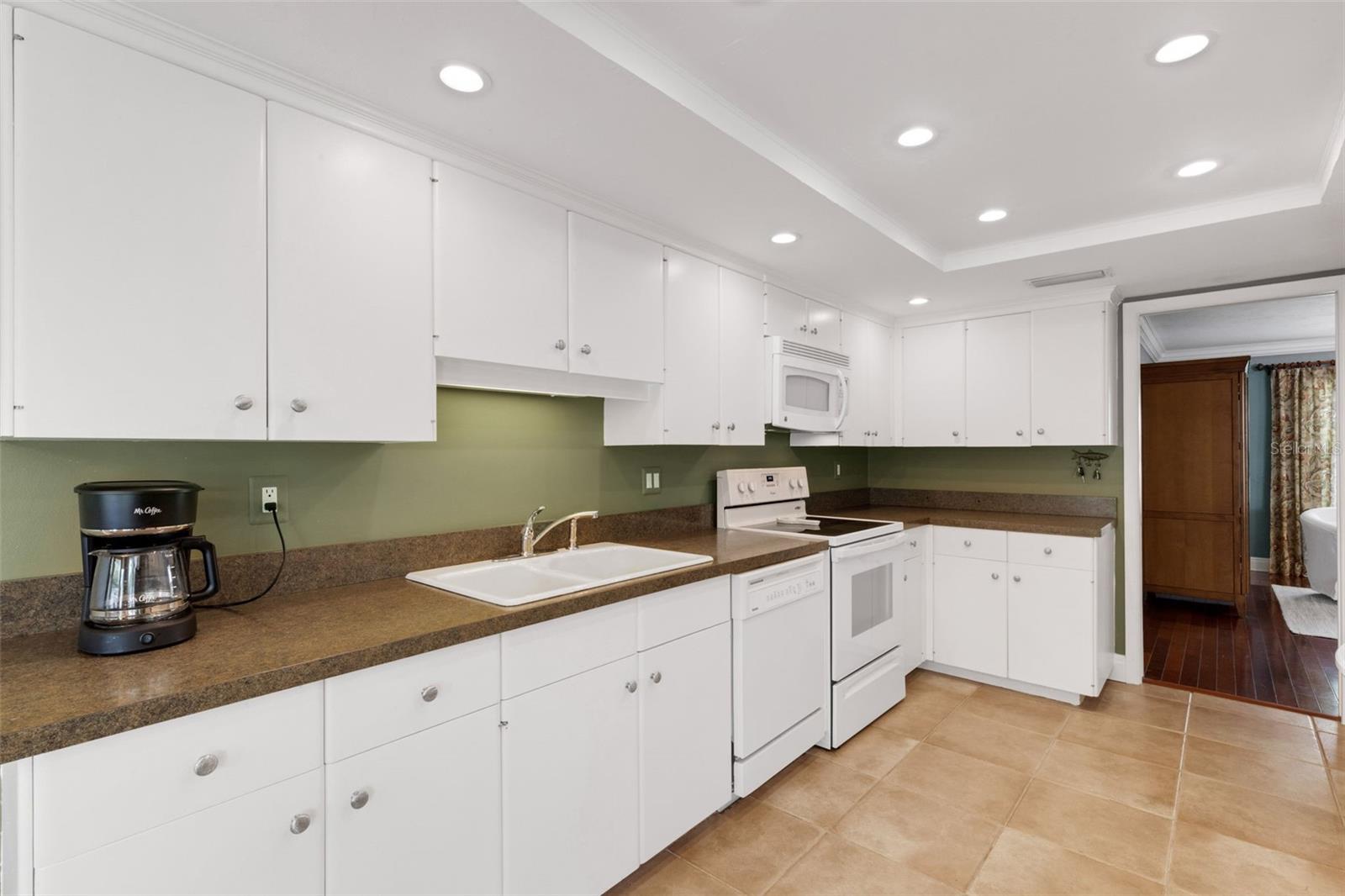 GULF GATE - Residential