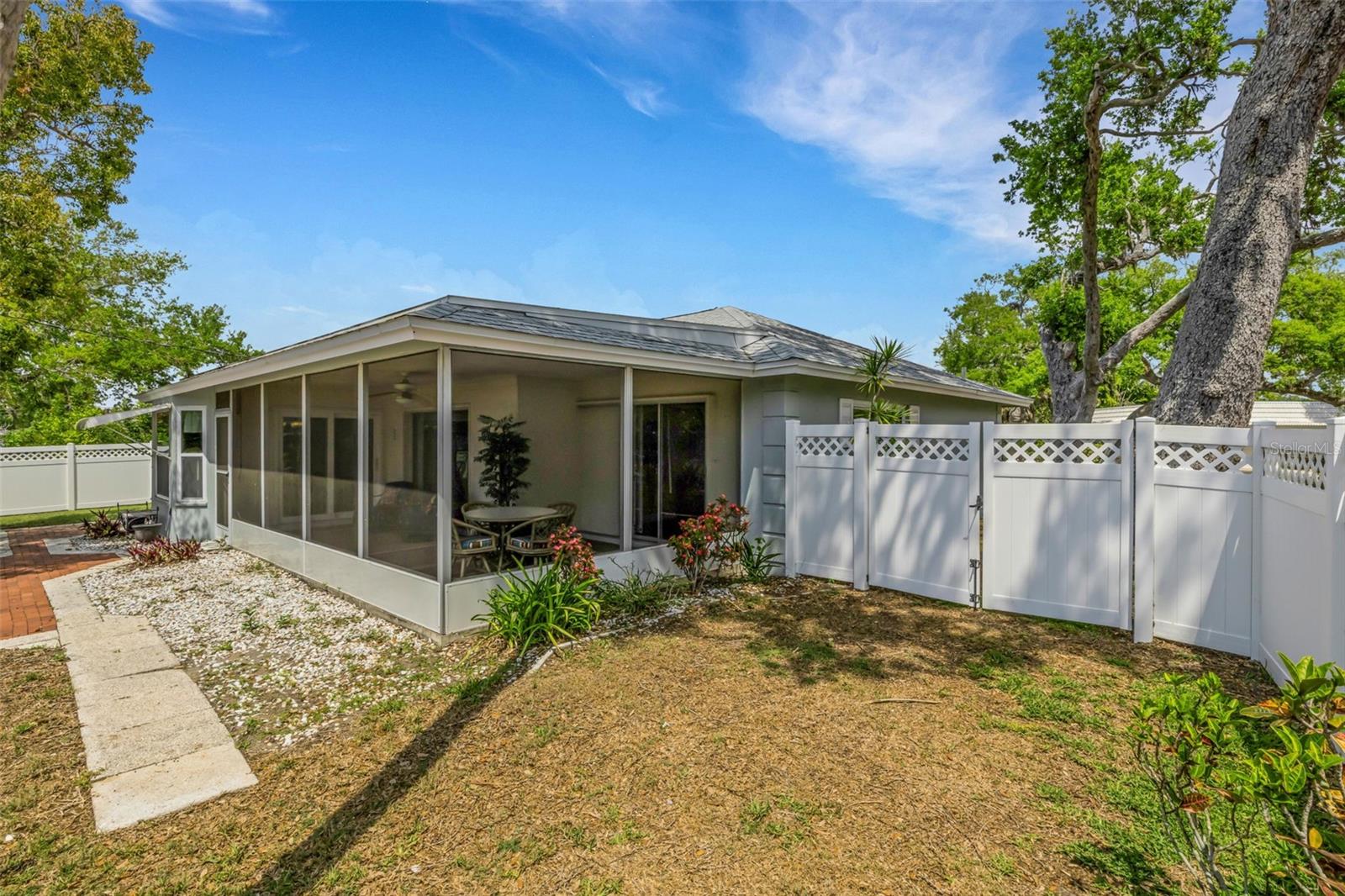 GULF GATE - Residential