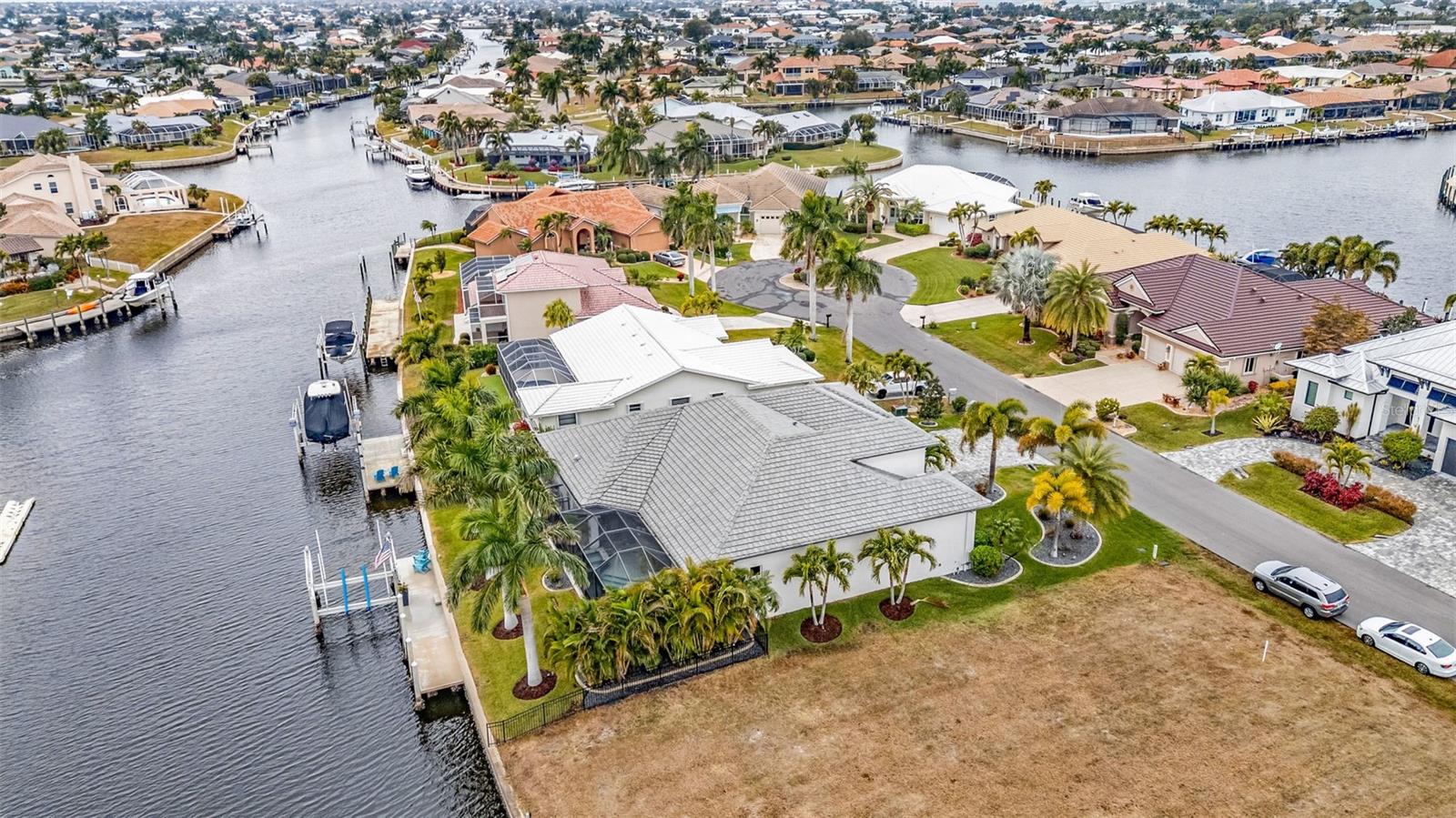PUNTA GORDA ISLES SEC 11 - Residential
