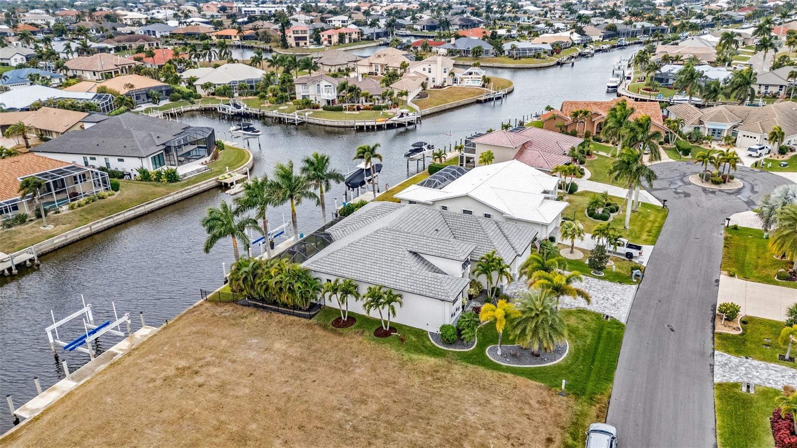 PUNTA GORDA ISLES SEC 11 - Residential