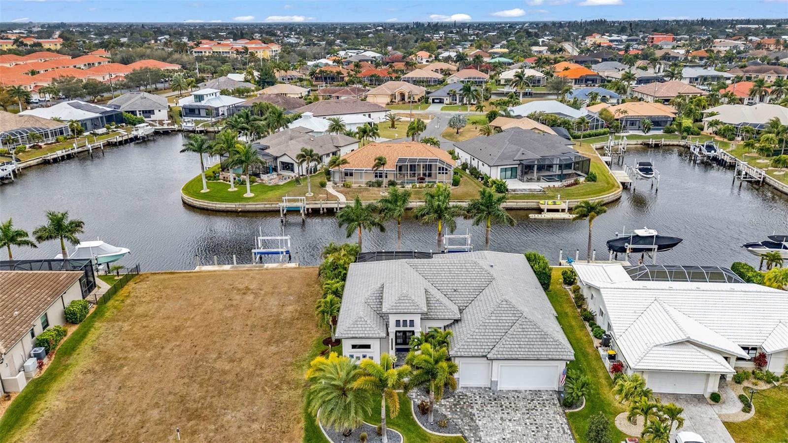 PUNTA GORDA ISLES SEC 11 - Residential