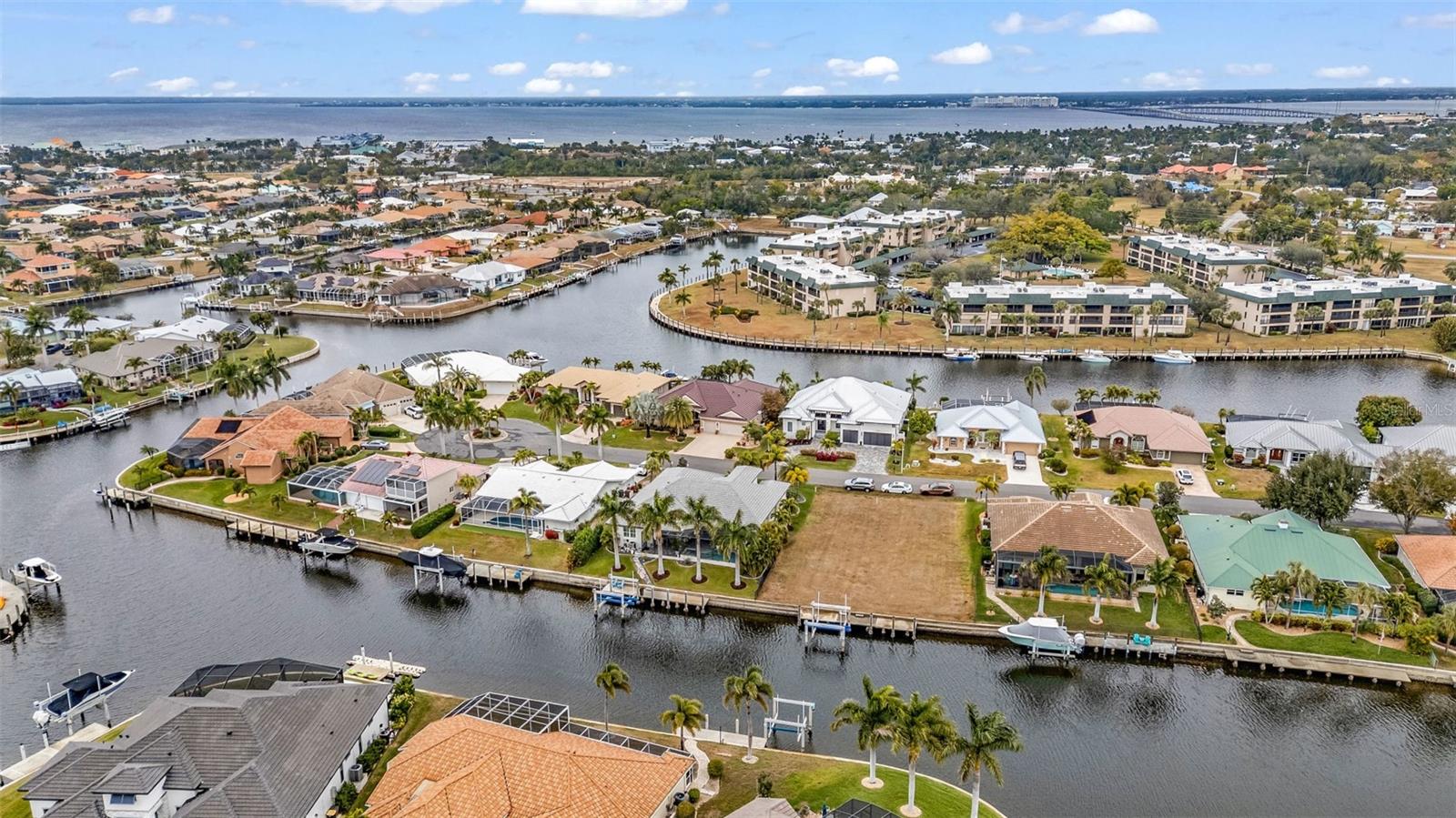 PUNTA GORDA ISLES SEC 11 - Residential