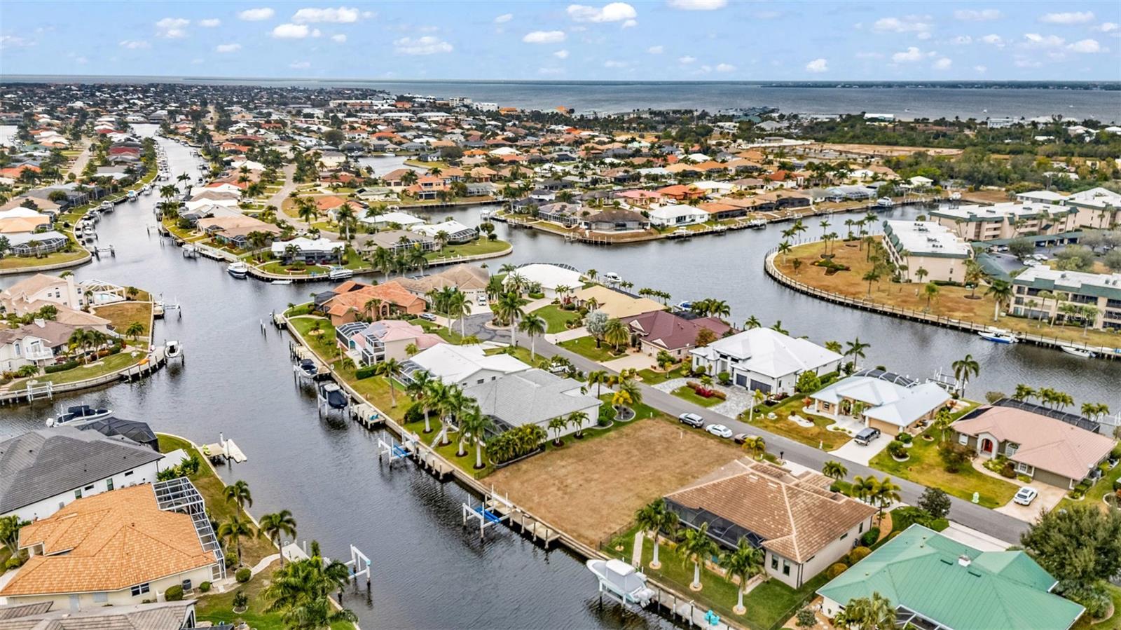 PUNTA GORDA ISLES SEC 11 - Residential