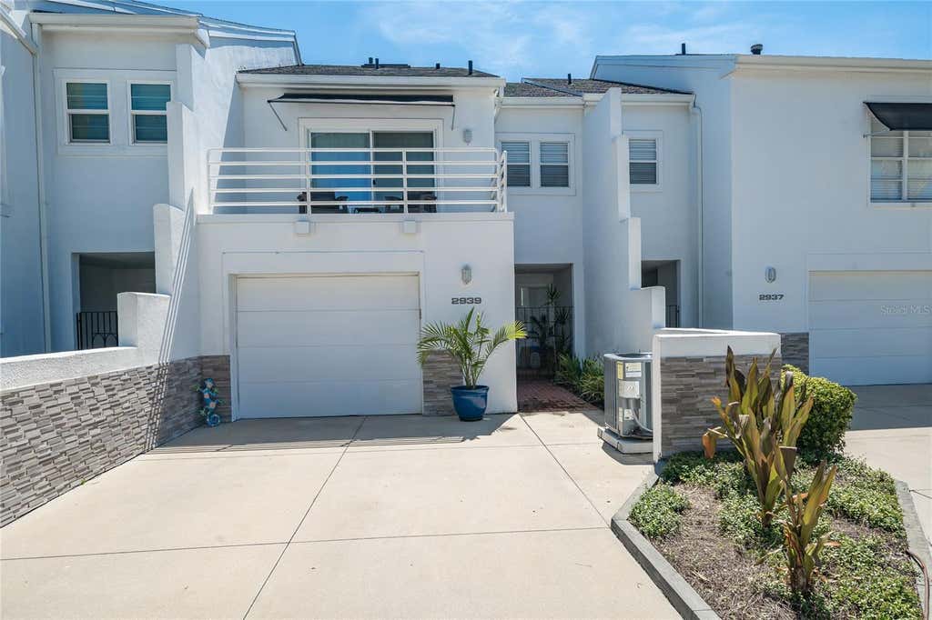 Photo of 2939 W Knights Avenue, Tampa, FL 33611 (MLS # TB8536670)
