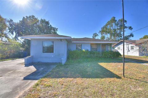 Photo of 550 W Pierce Street, Lake Alfred, FL 33850 (MLS # P4937636)