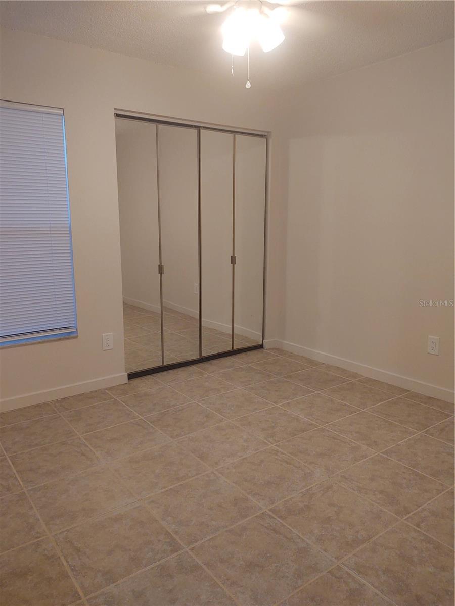 TOWNES SOUTHGATE CONDO TOWNE 07 - Residential Lease