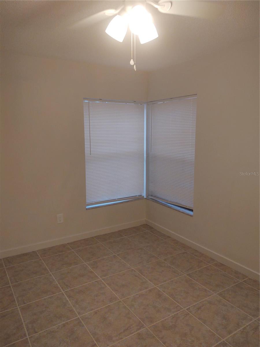 TOWNES SOUTHGATE CONDO TOWNE 07 - Residential Lease