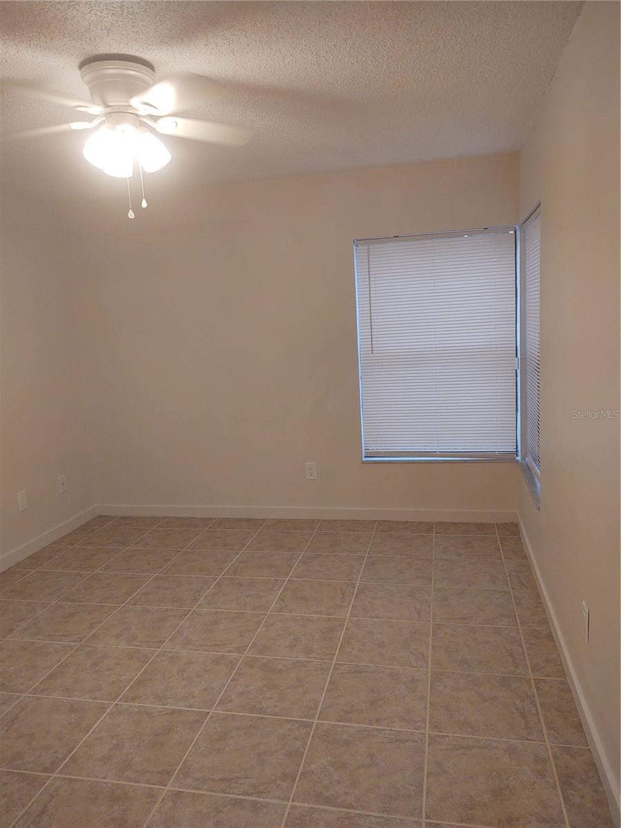 TOWNES SOUTHGATE CONDO TOWNE 07 - Residential Lease