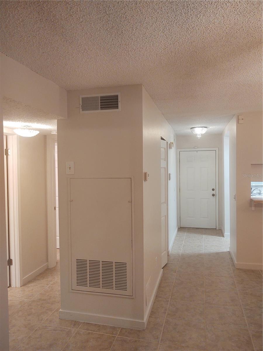 TOWNES SOUTHGATE CONDO TOWNE 07 - Residential Lease