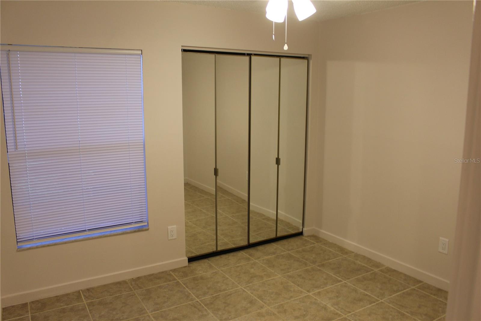 TOWNES SOUTHGATE CONDO TOWNE 07 - Residential Lease