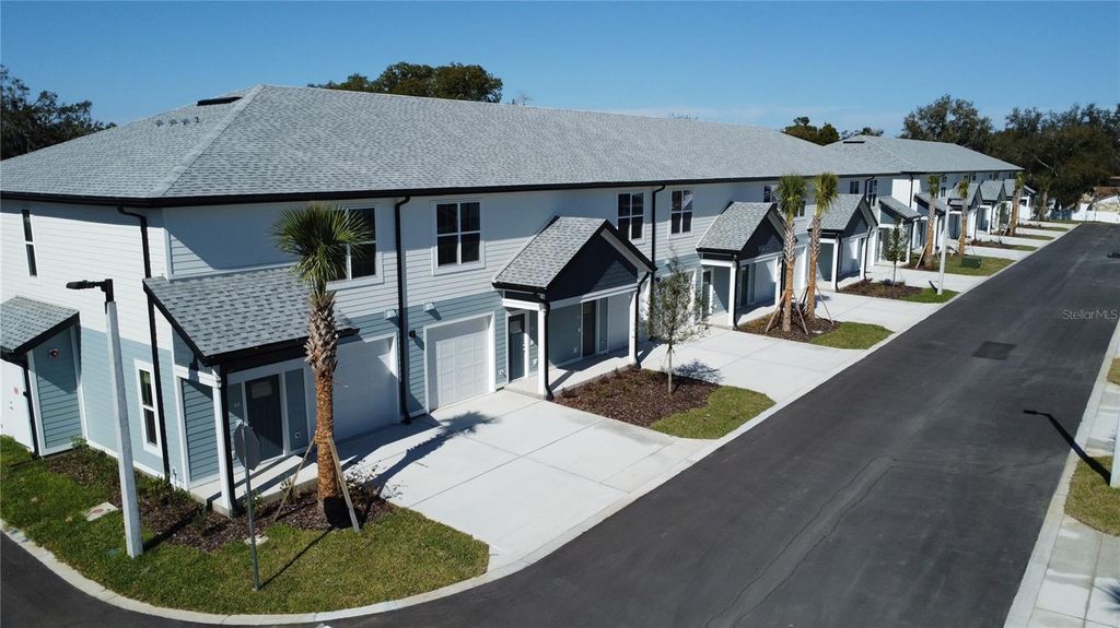 Photo of 1147 E Caroline Street, Tavares, FL 32778 (MLS # G5109797)