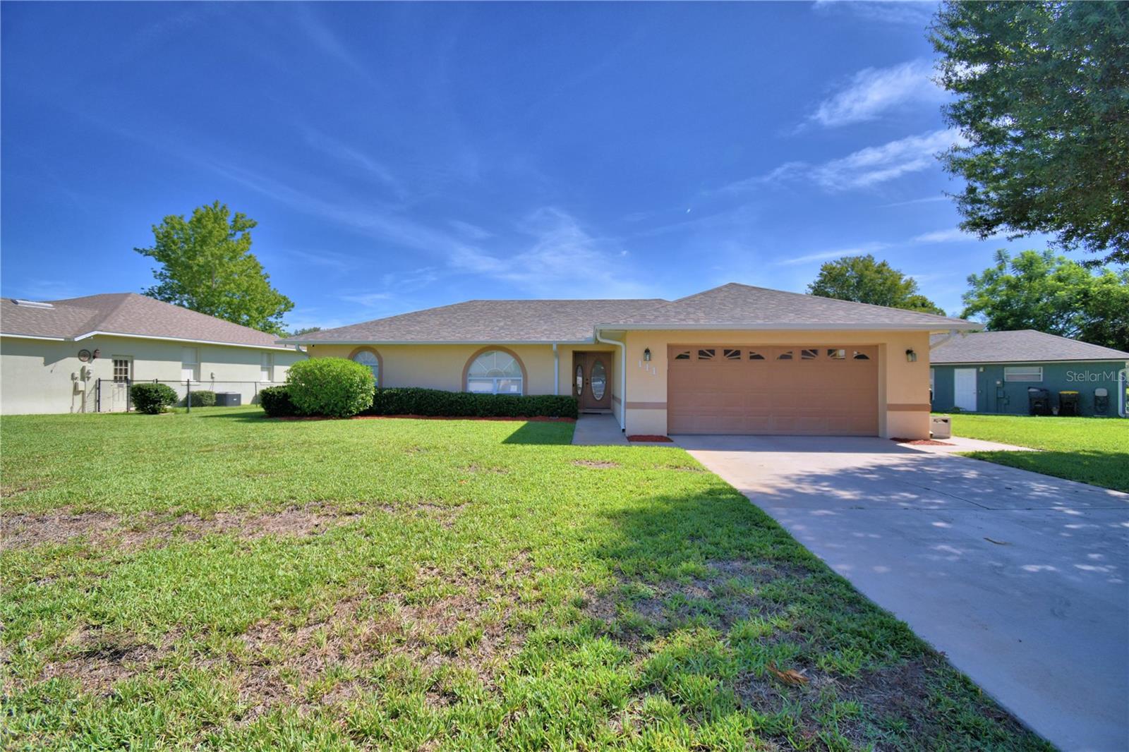 Welcome to 111 Waterview Circle, a 3-Bedroom, 2-Bath Home with Great Features & Spacious Lot!
This well-maintained home offers tile and carpet flooring throughout, most appliances stay—including washer and dryer (no microwave). The roof is just 2 years old, providing peace of mind, and the hot water heater is also new. The HVAC system includes an upgrade to the air handler (2017), a condenser from 2011, and a service contract that ensures biannual maintenance. Plus, there's an extra mini-split in the master bedroom to keep it comfortably cool.
Security is covered with cameras, and the property boasts an oversized, curved corner lot on approximately 0.25 acres. The backyard offers plenty of space. The master suite features a luxurious garden tub, walk-in closet, and a separate shower. Convenient amenities include a garage door opener and a keypad outside the garage.
Located in a non-gated neighborhood with a low HOA, this home combines comfort, convenience, and value. Don't miss out on this opportunity!