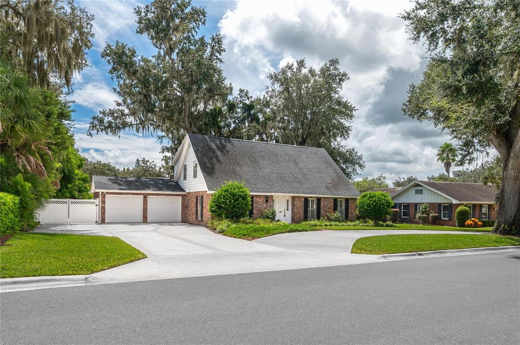 Photo of 1137 E Mariposa Avenue, Bartow, FL 33830 (MLS # L4955480)