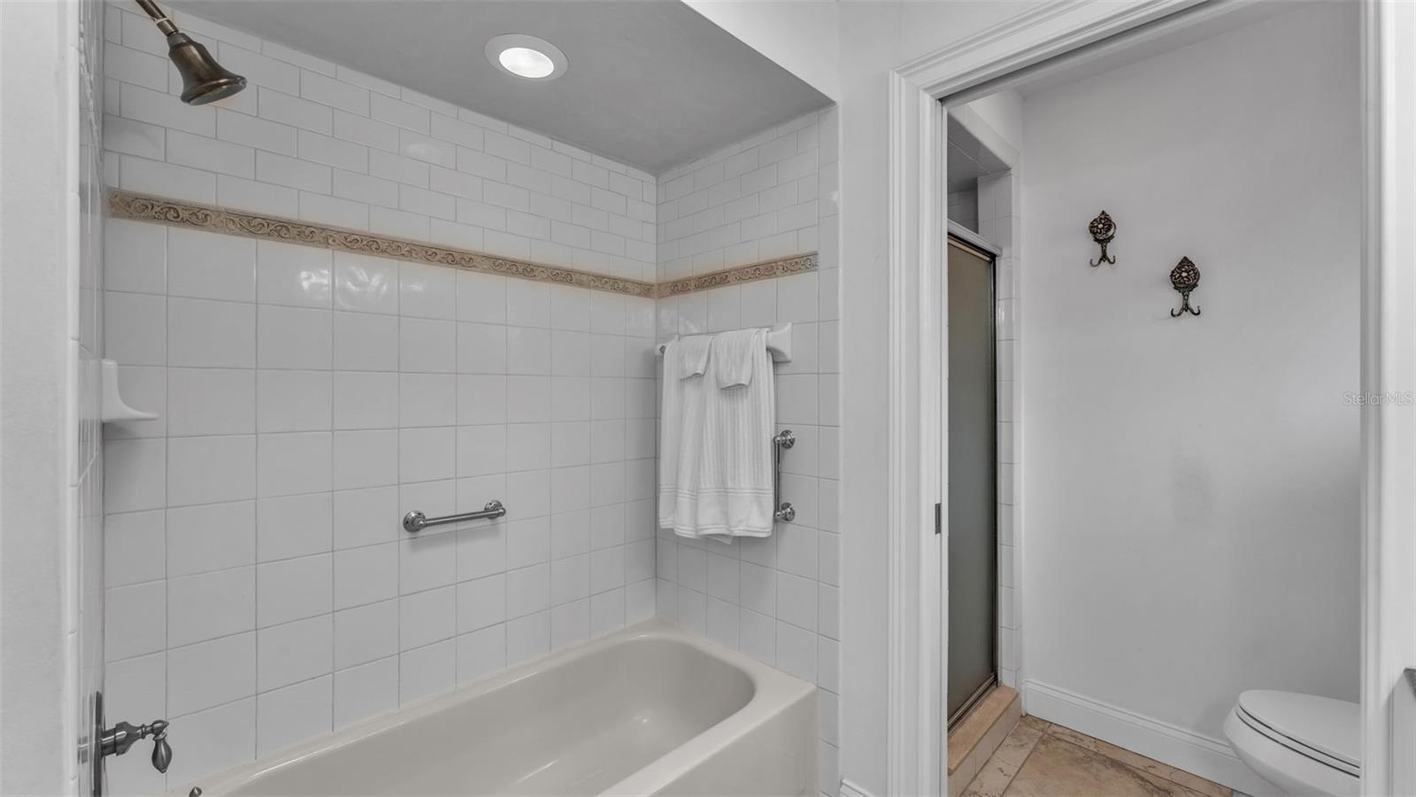 CANYON LAKE VILLAS - Residential