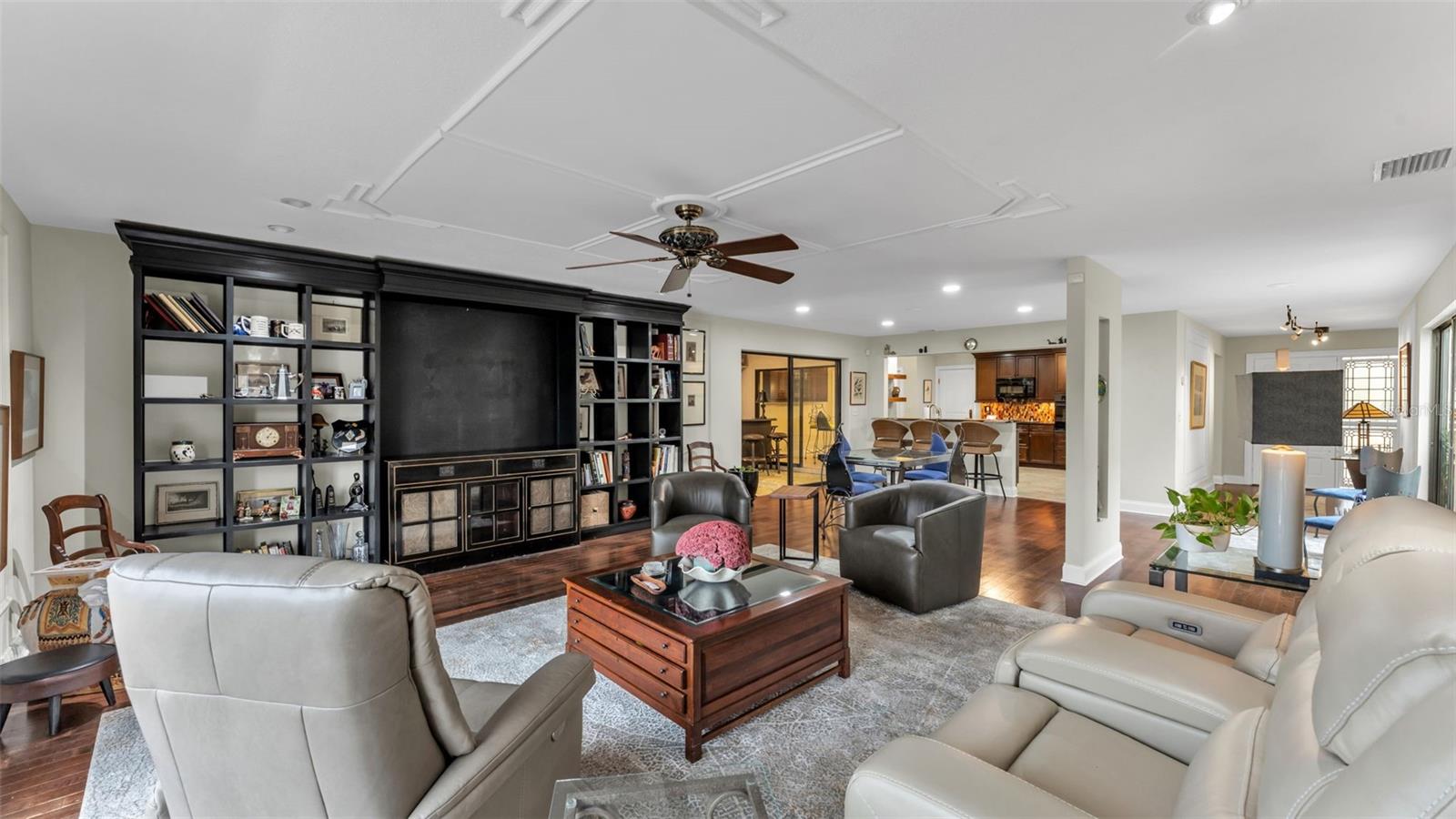 CANYON LAKE VILLAS - Residential