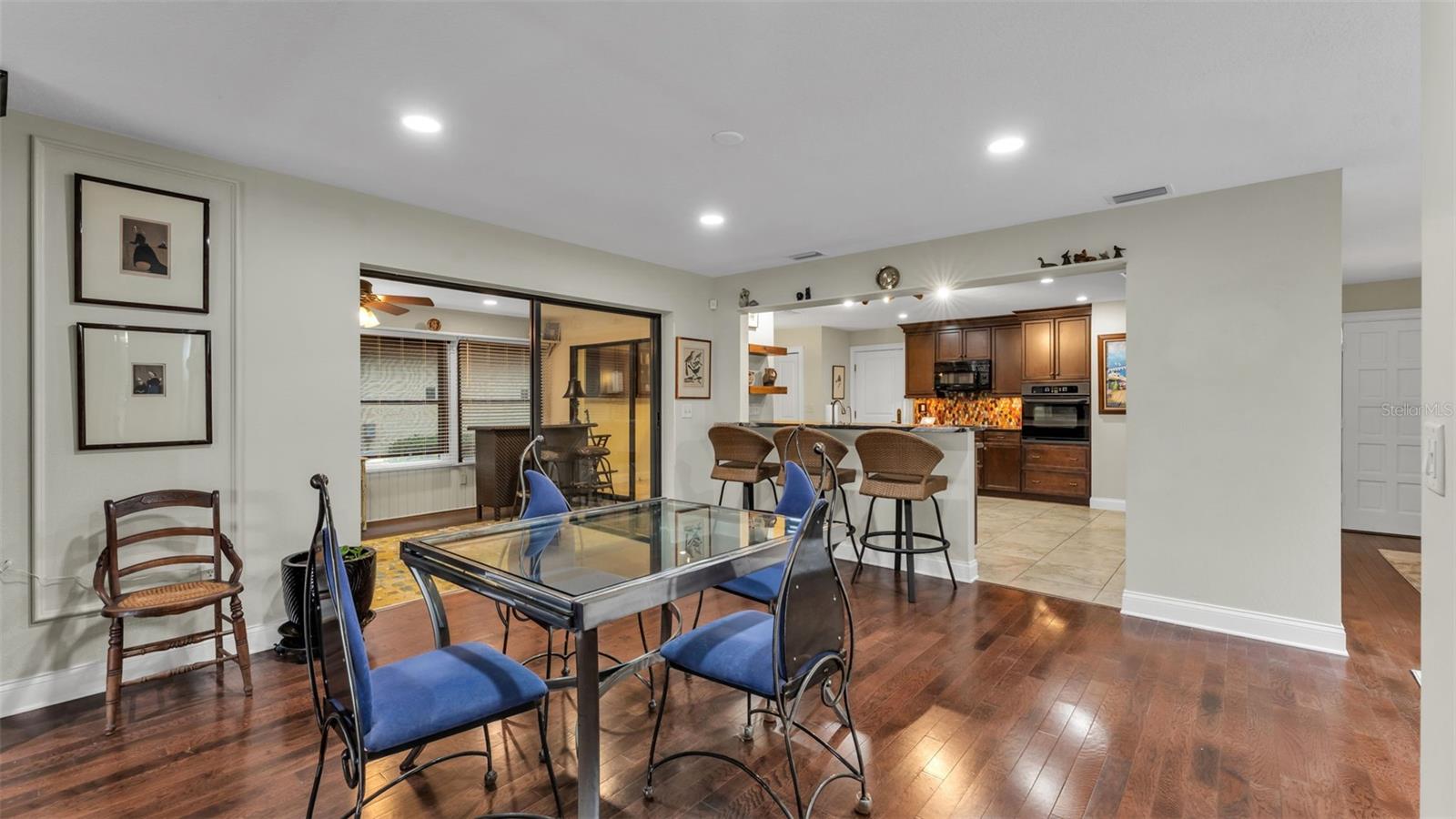 CANYON LAKE VILLAS - Residential