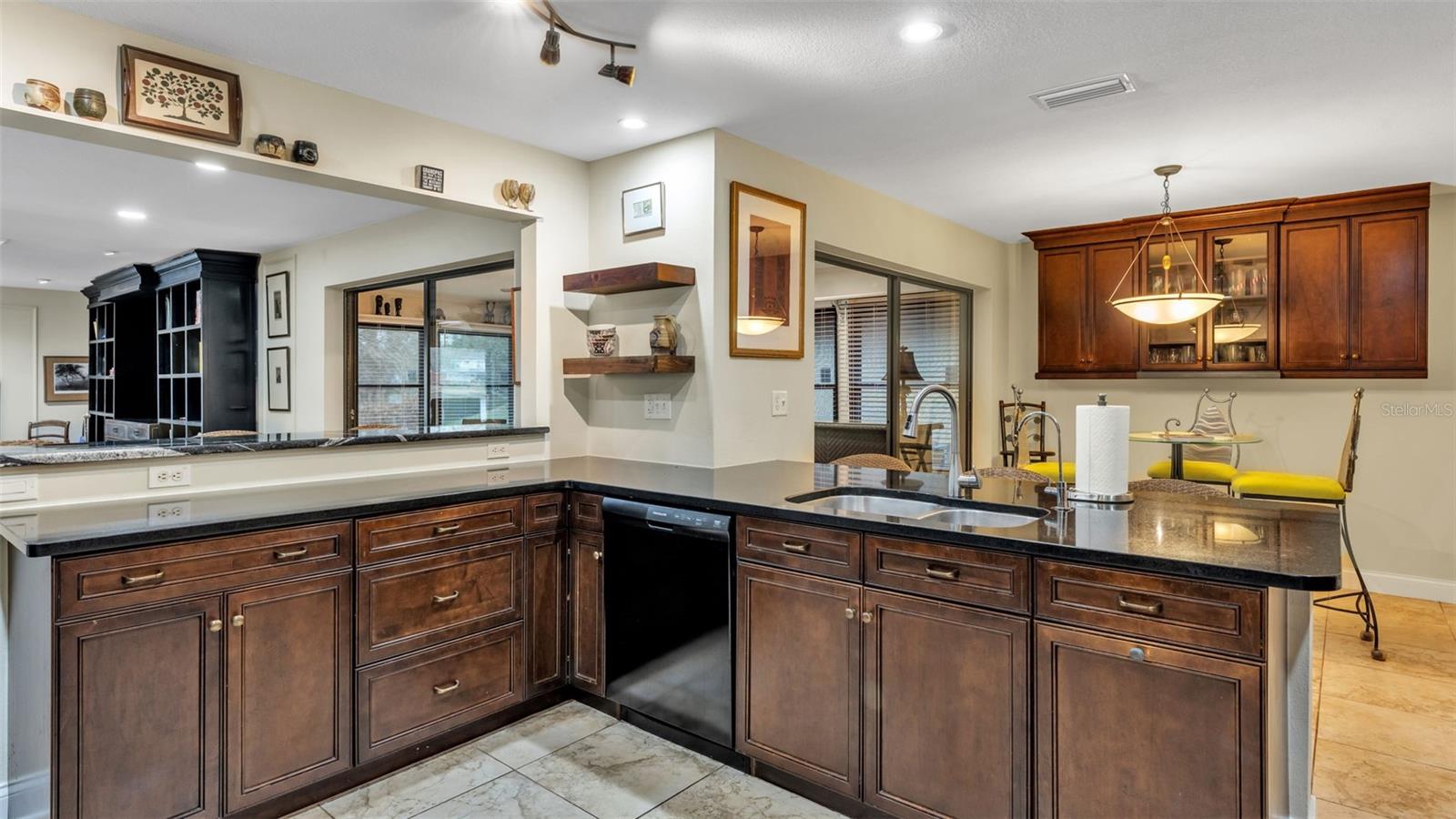 CANYON LAKE VILLAS - Residential