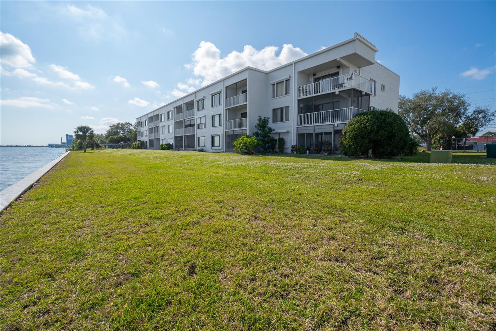 DELESPINE ON INDIAN RIVER - Residential