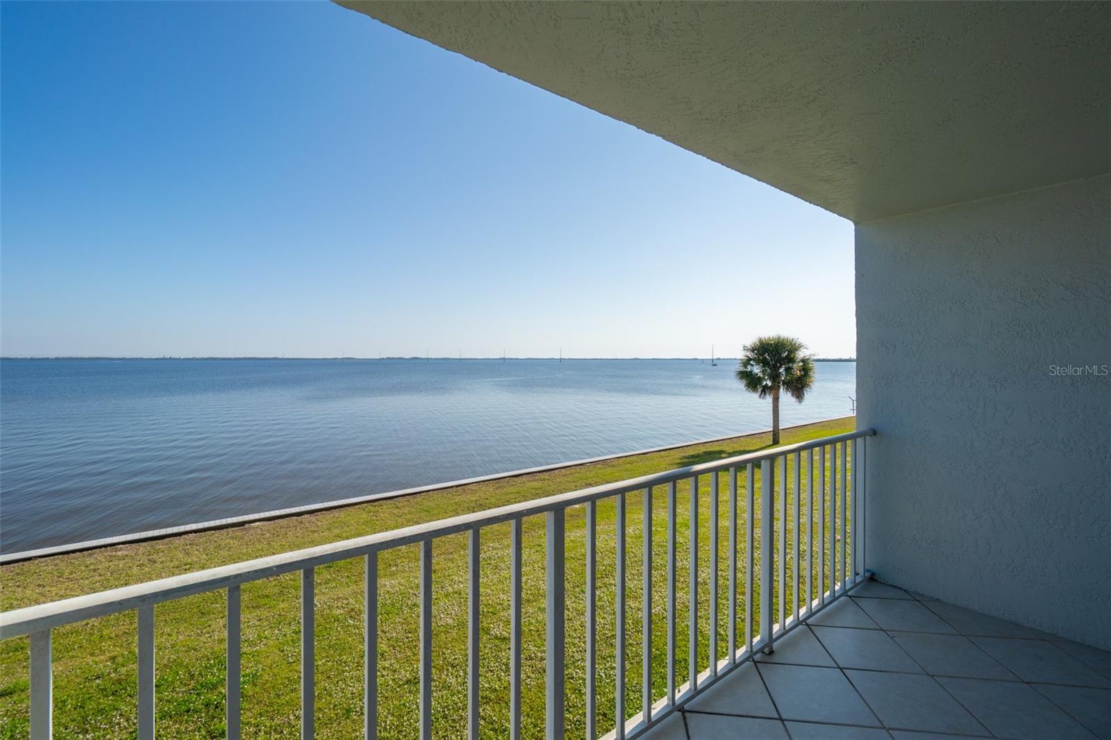 DELESPINE ON INDIAN RIVER - Residential