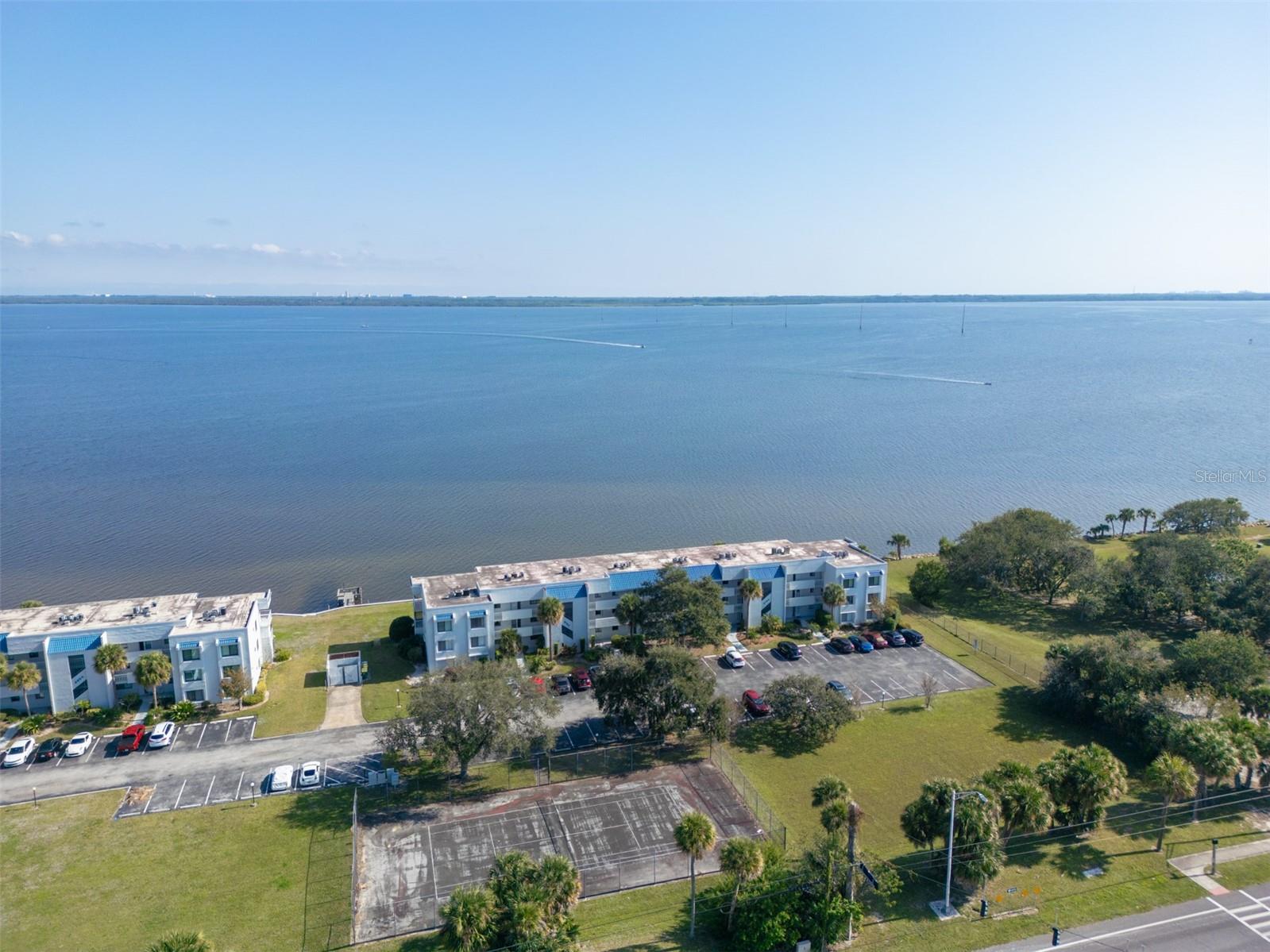 DELESPINE ON INDIAN RIVER - Residential