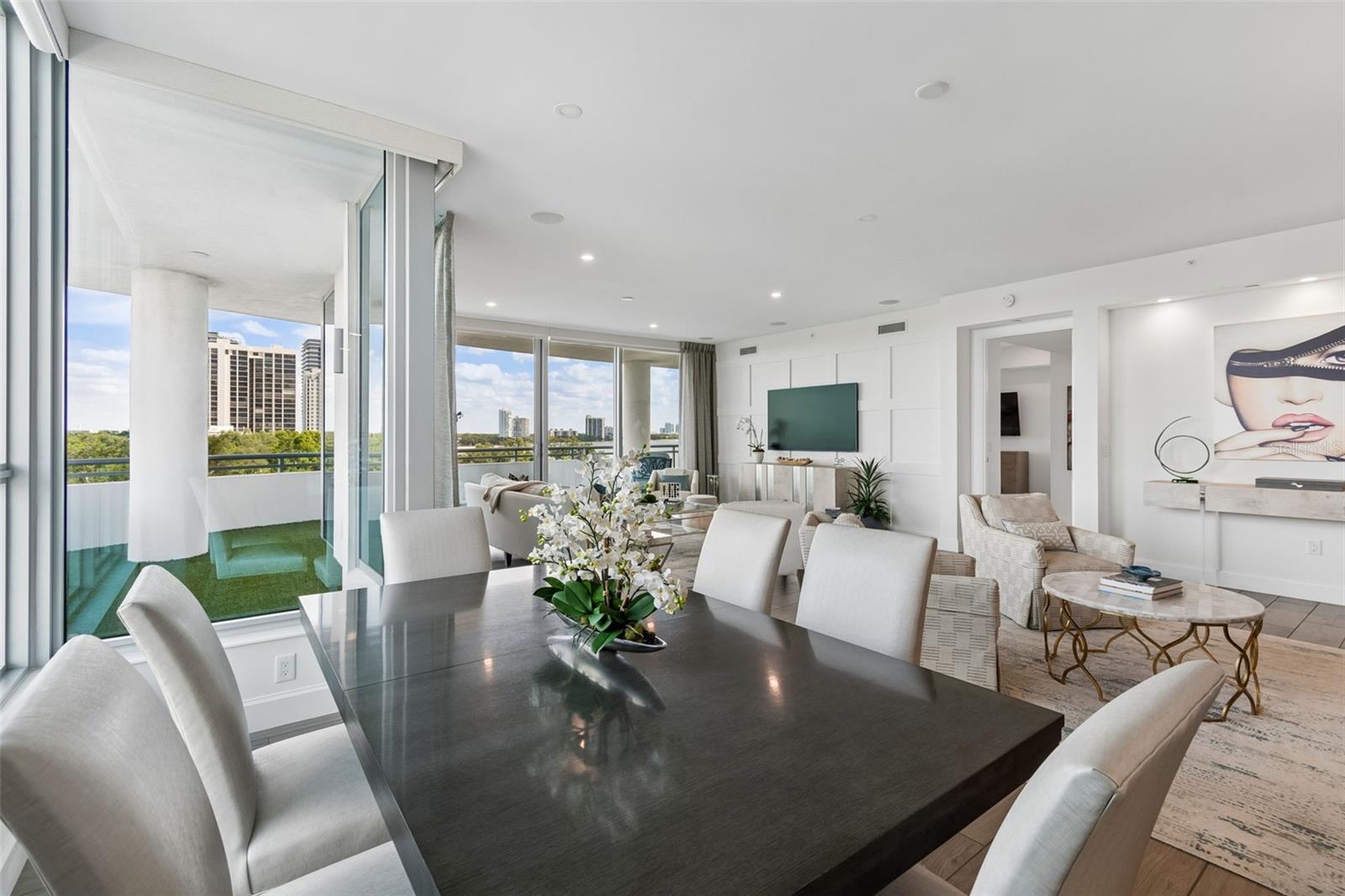 VIRAGE BAYSHORE - Residential