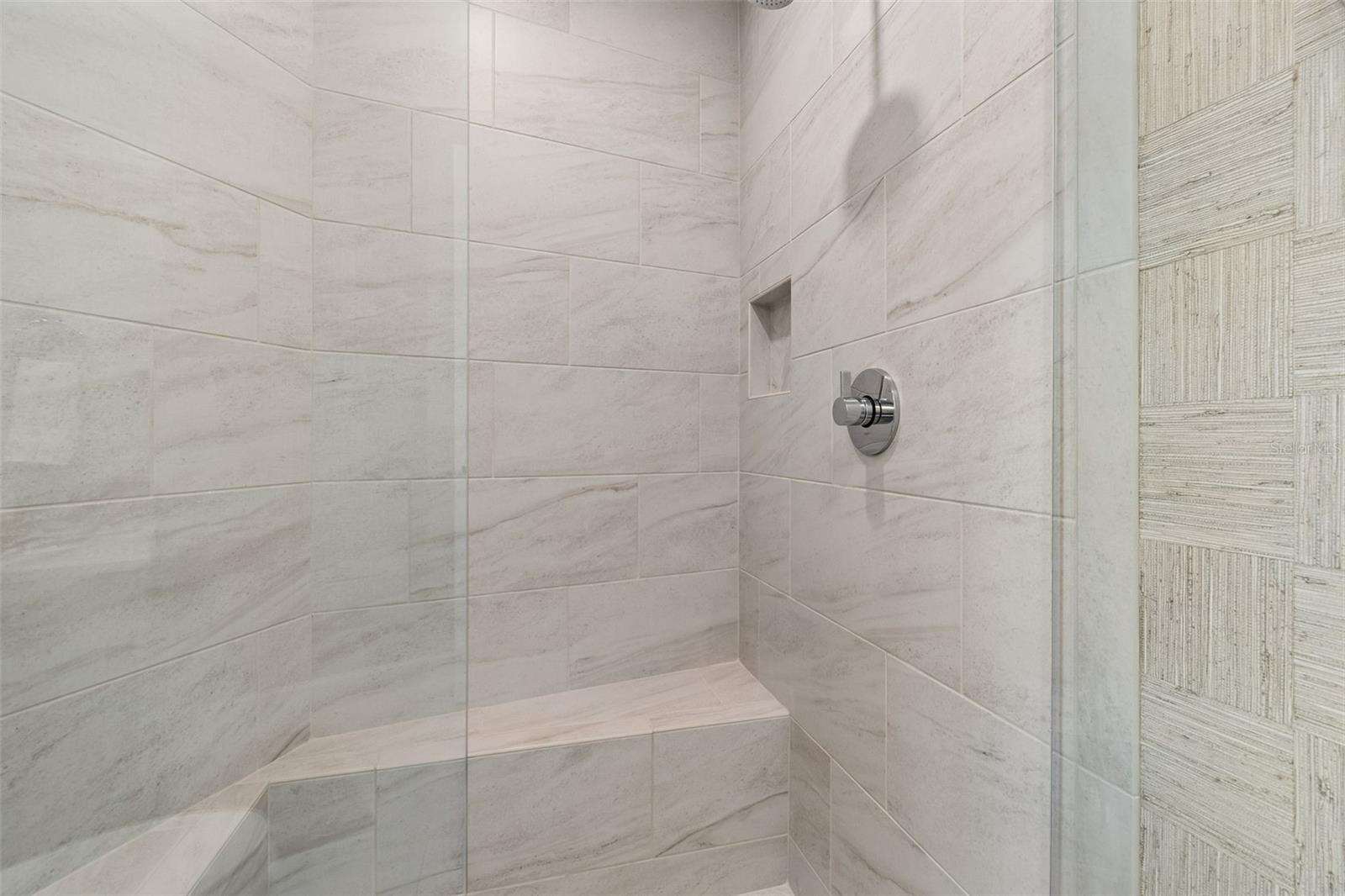 VIRAGE BAYSHORE - Residential