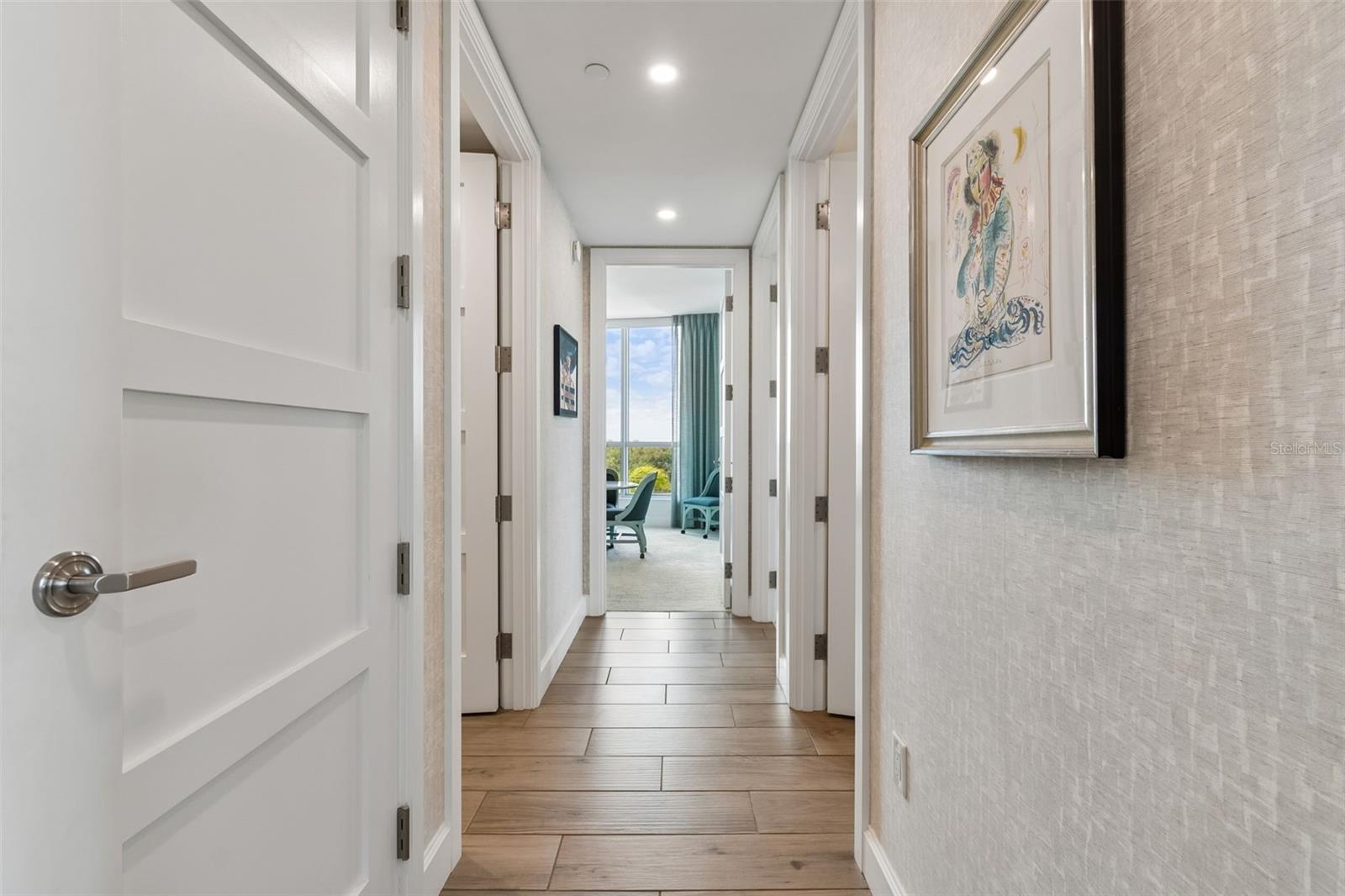 VIRAGE BAYSHORE - Residential