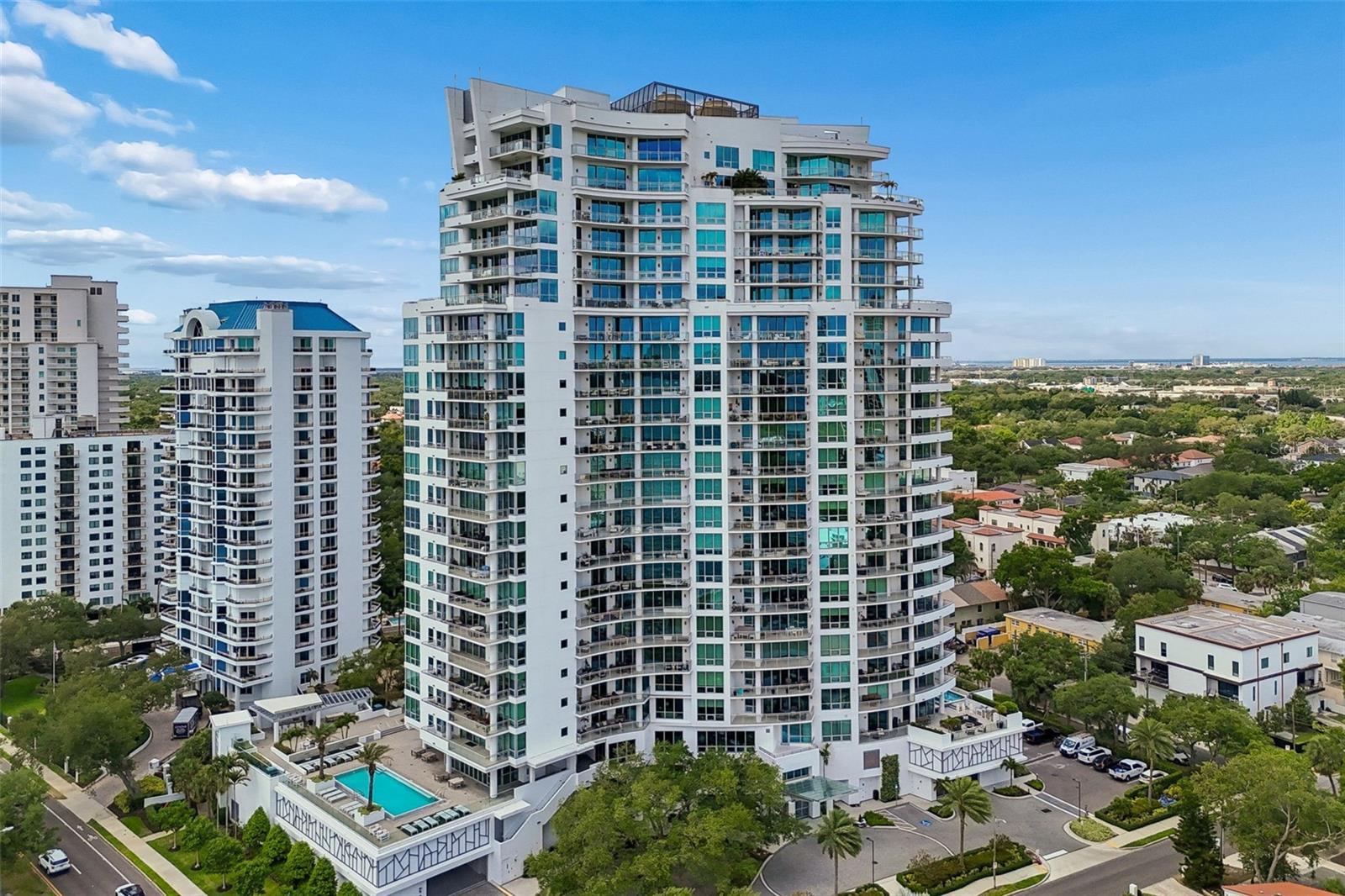VIRAGE BAYSHORE - Residential