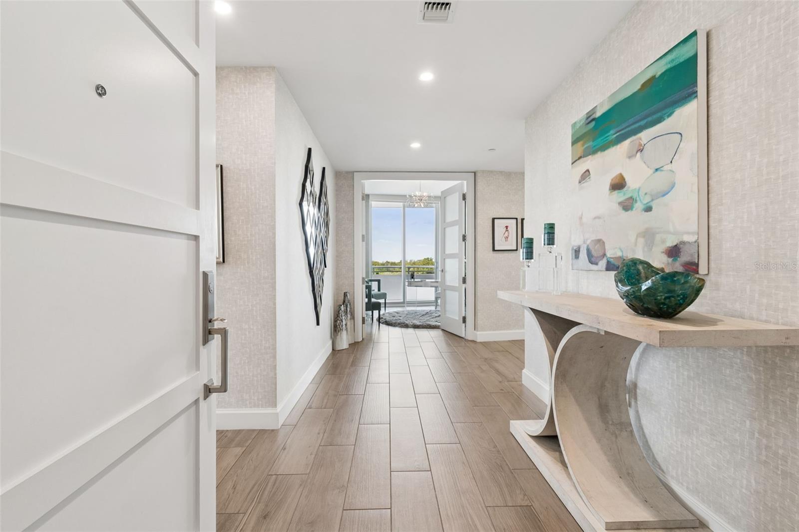 VIRAGE BAYSHORE - Residential