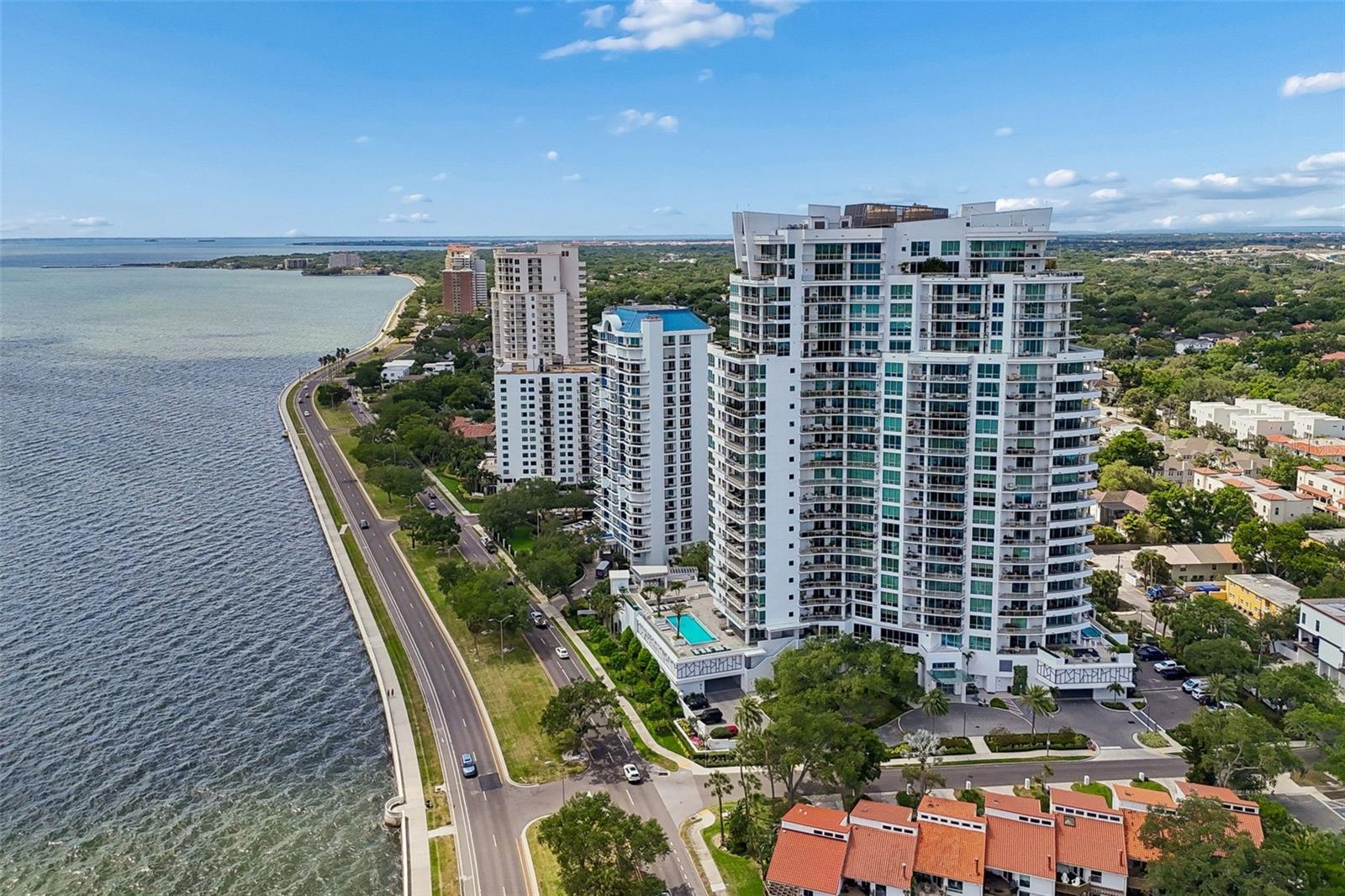 VIRAGE BAYSHORE - Residential