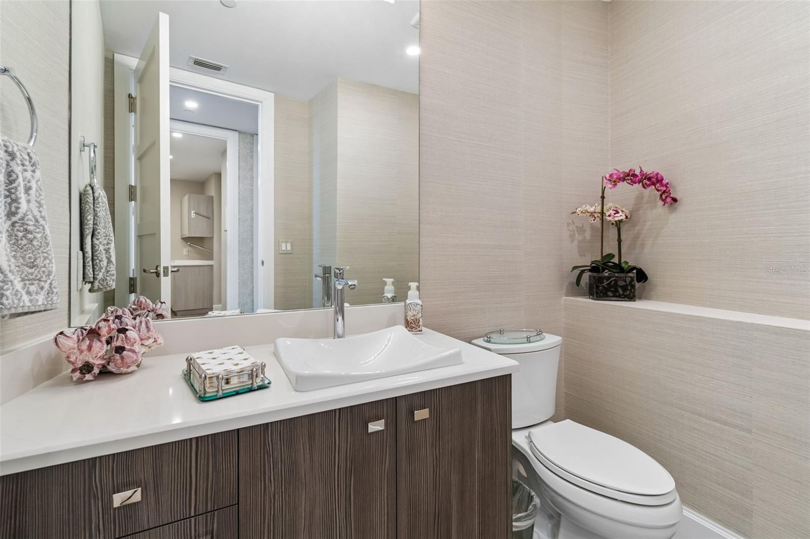 VIRAGE BAYSHORE - Residential
