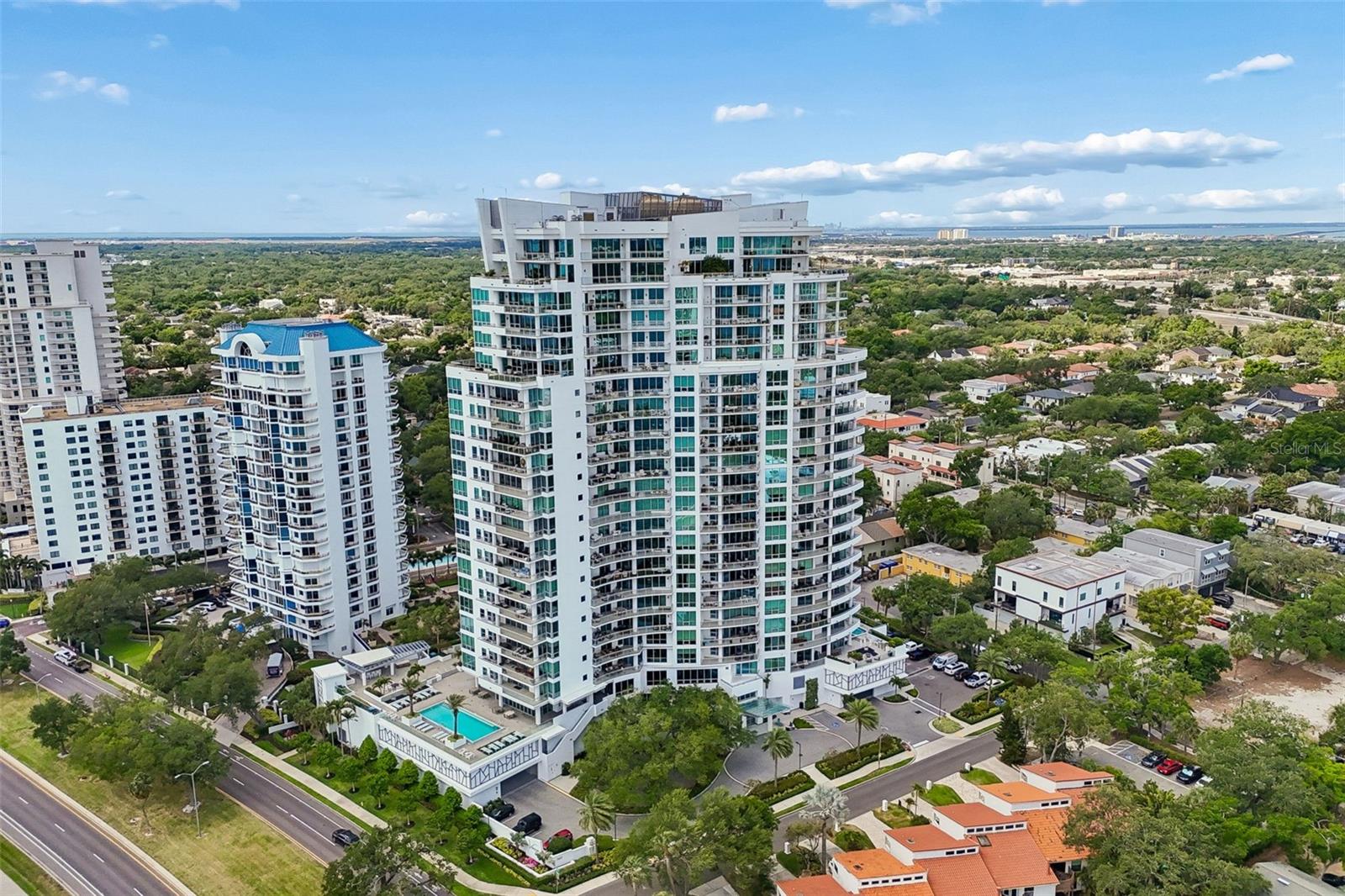 VIRAGE BAYSHORE - Residential