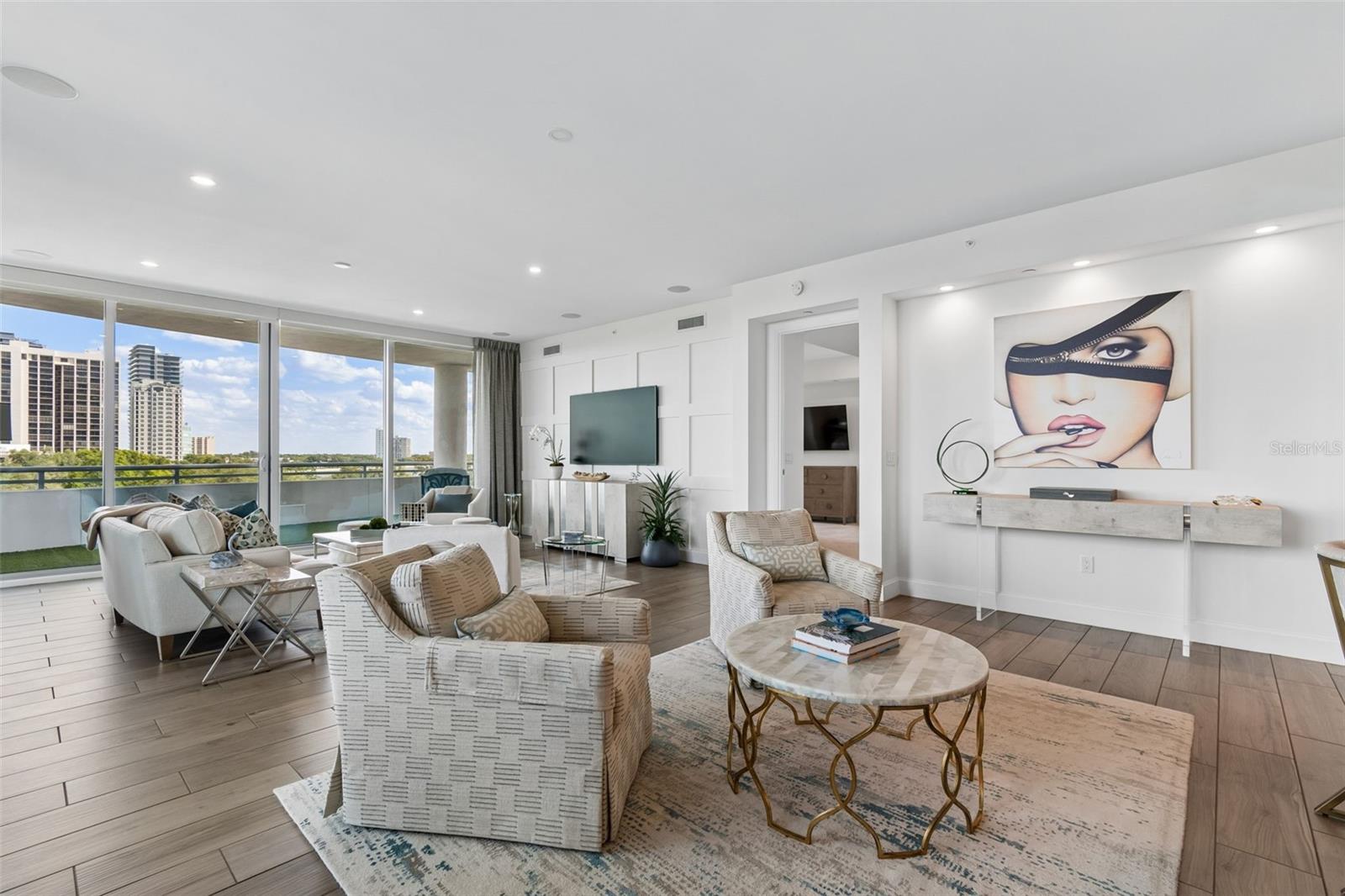 VIRAGE BAYSHORE - Residential