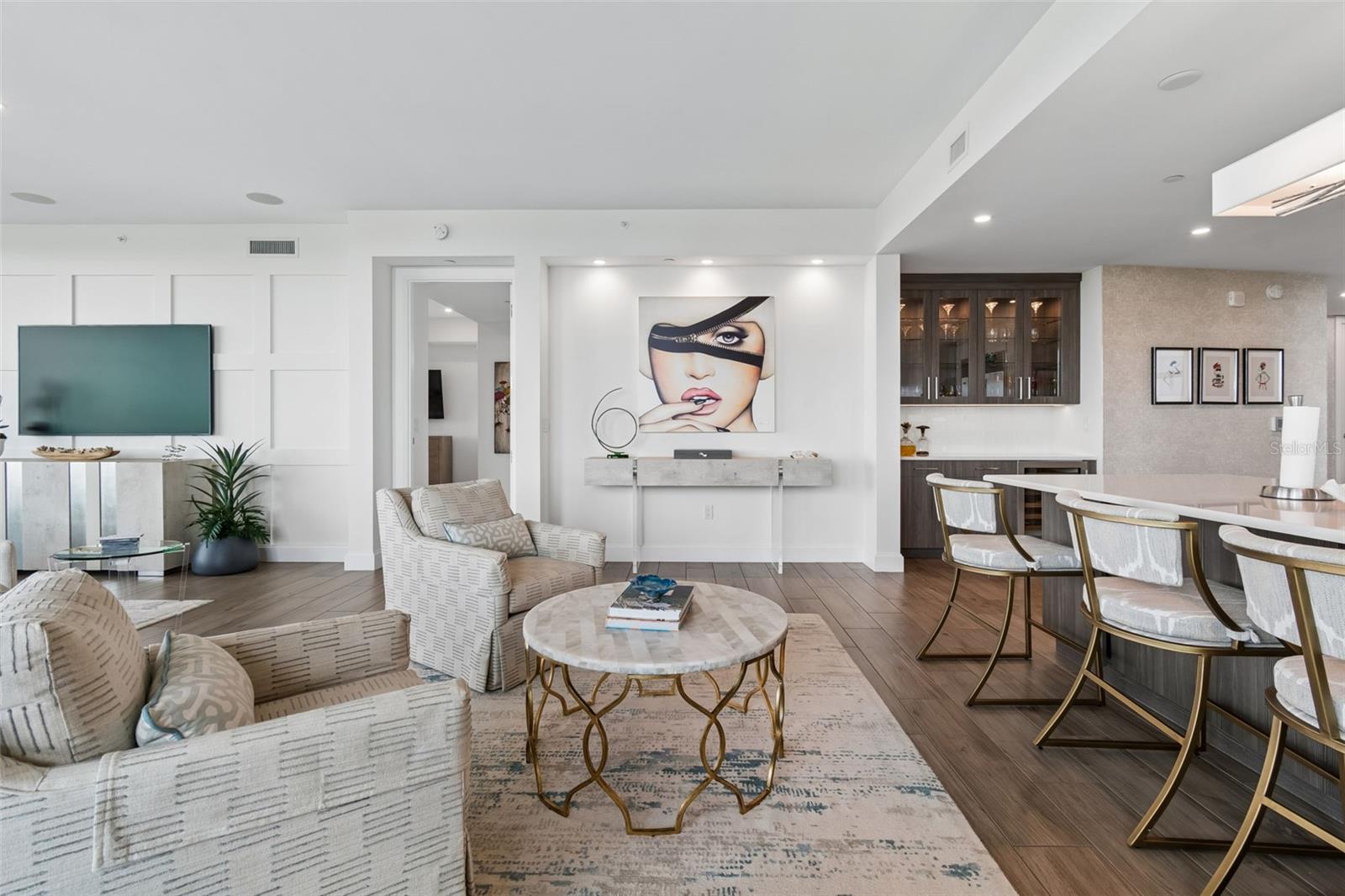 VIRAGE BAYSHORE - Residential