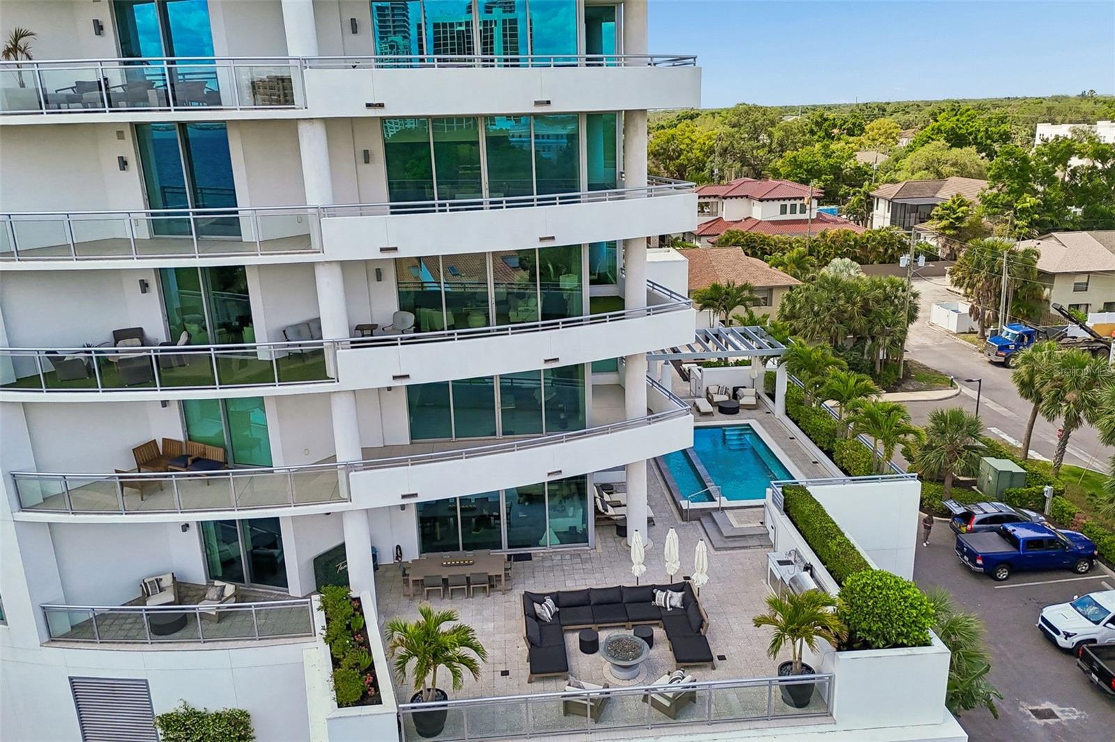 VIRAGE BAYSHORE - Residential