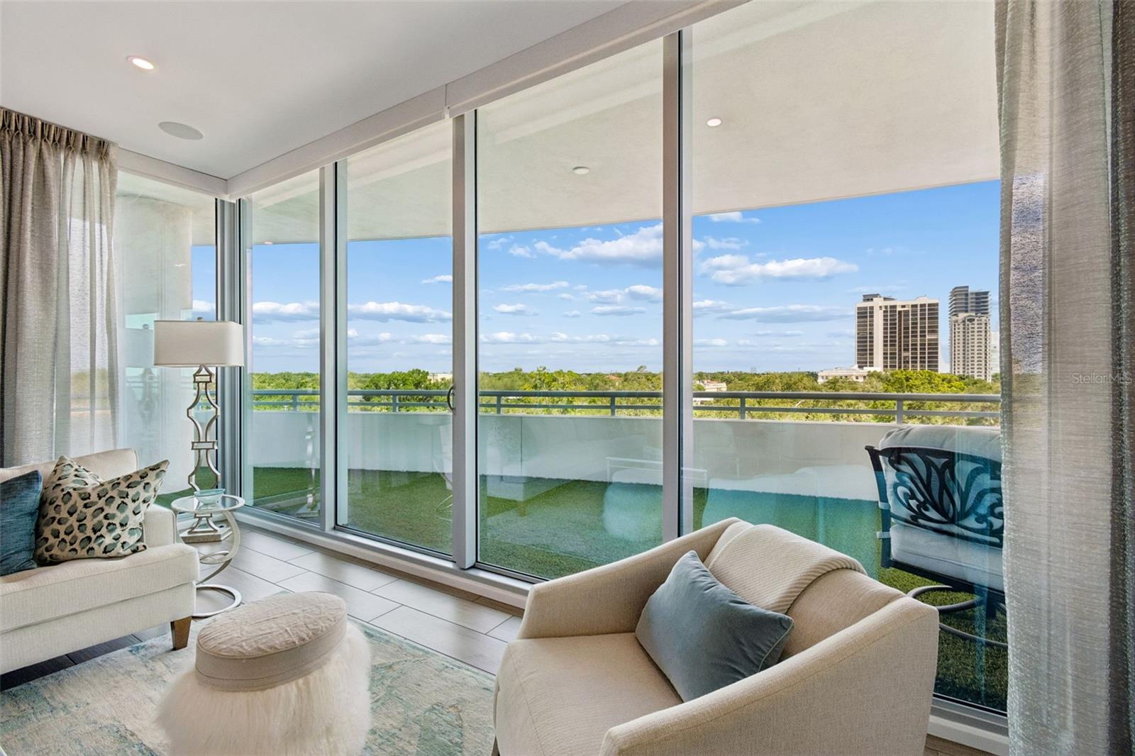 VIRAGE BAYSHORE - Residential
