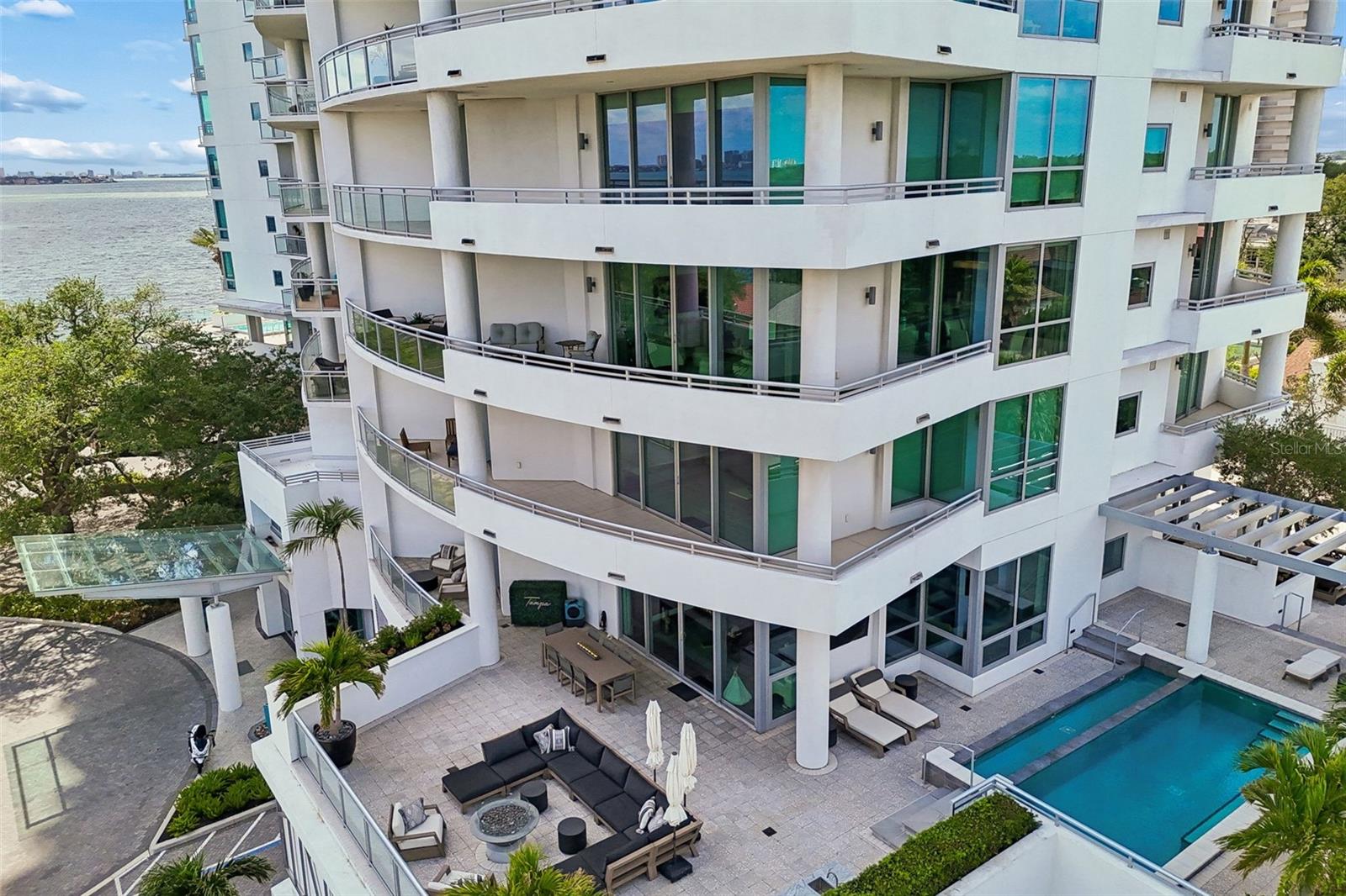 VIRAGE BAYSHORE - Residential