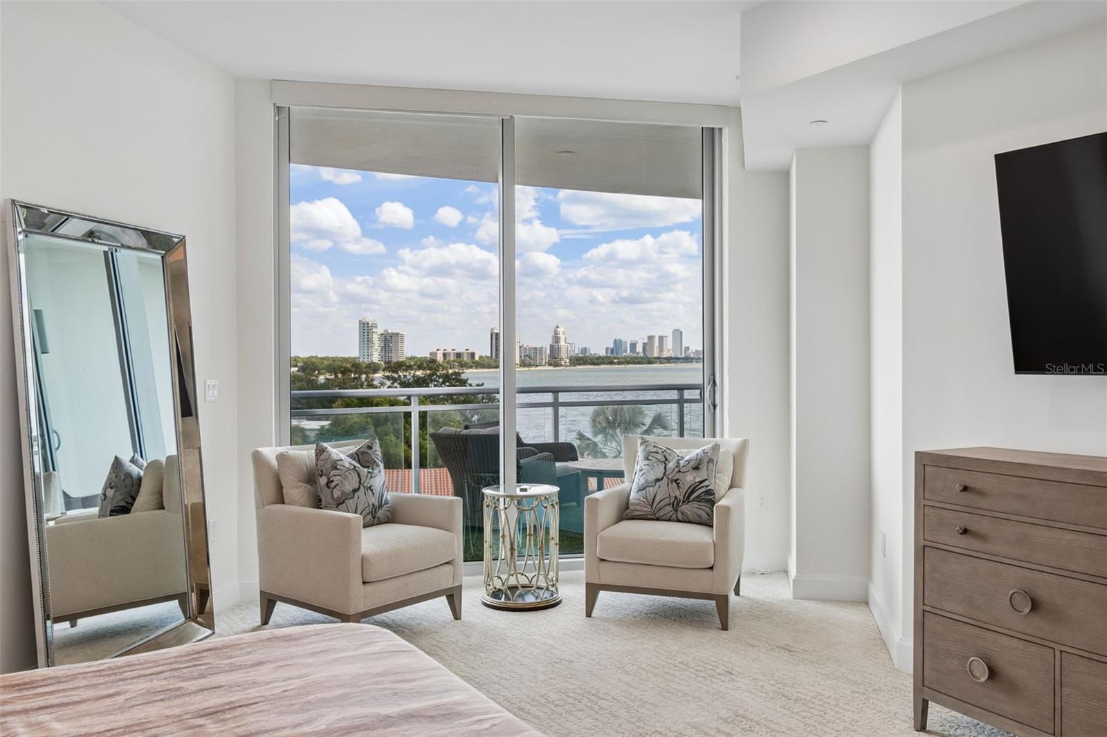 VIRAGE BAYSHORE - Residential