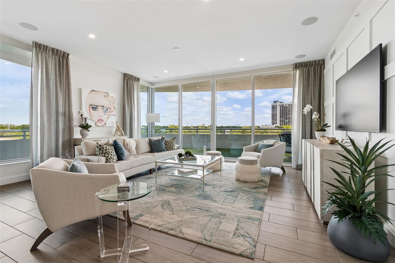 VIRAGE BAYSHORE - Residential