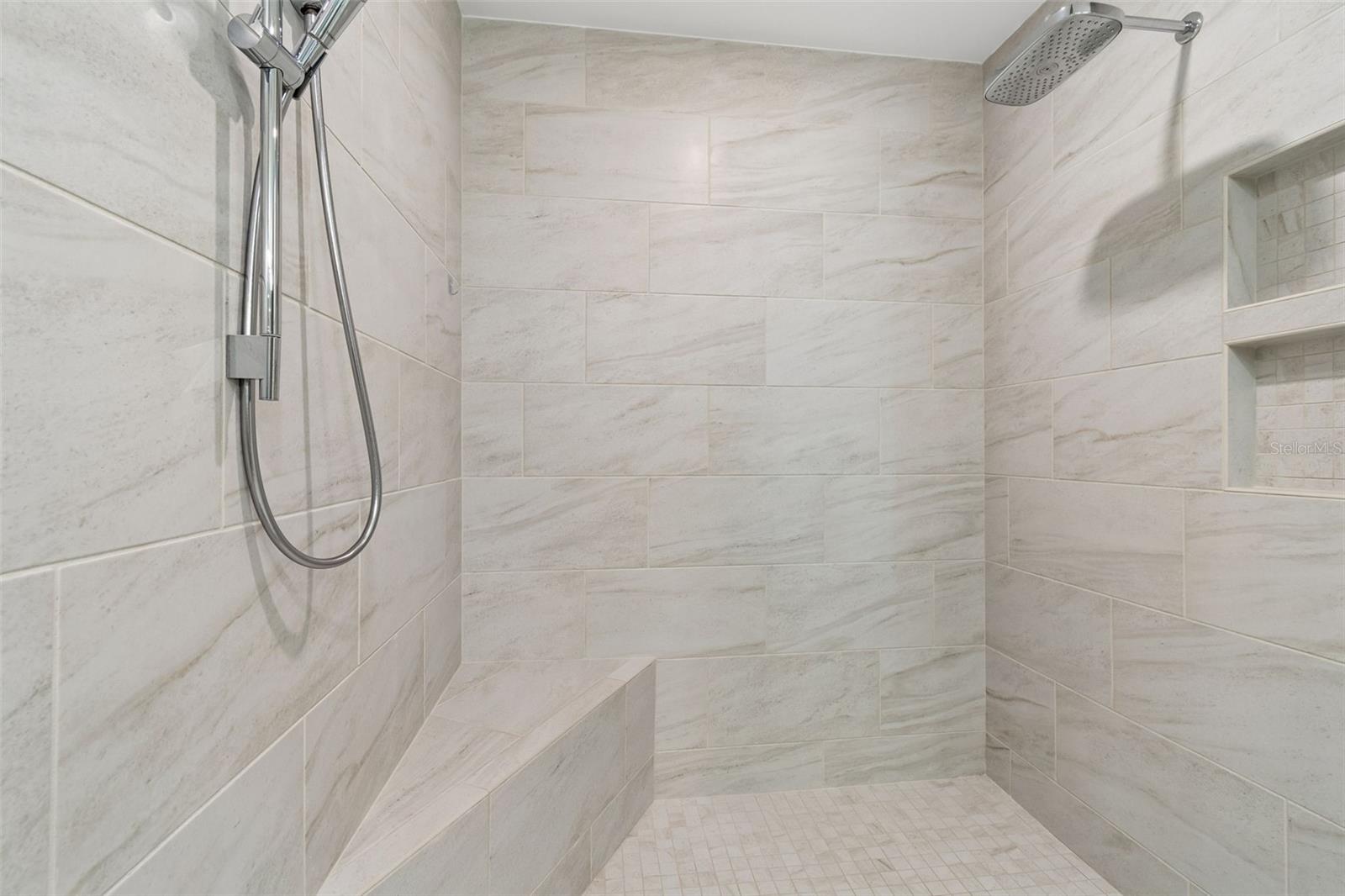 VIRAGE BAYSHORE - Residential