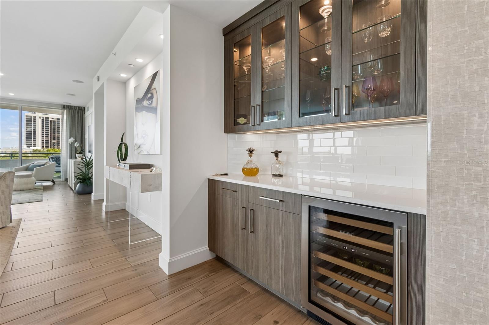 VIRAGE BAYSHORE - Residential