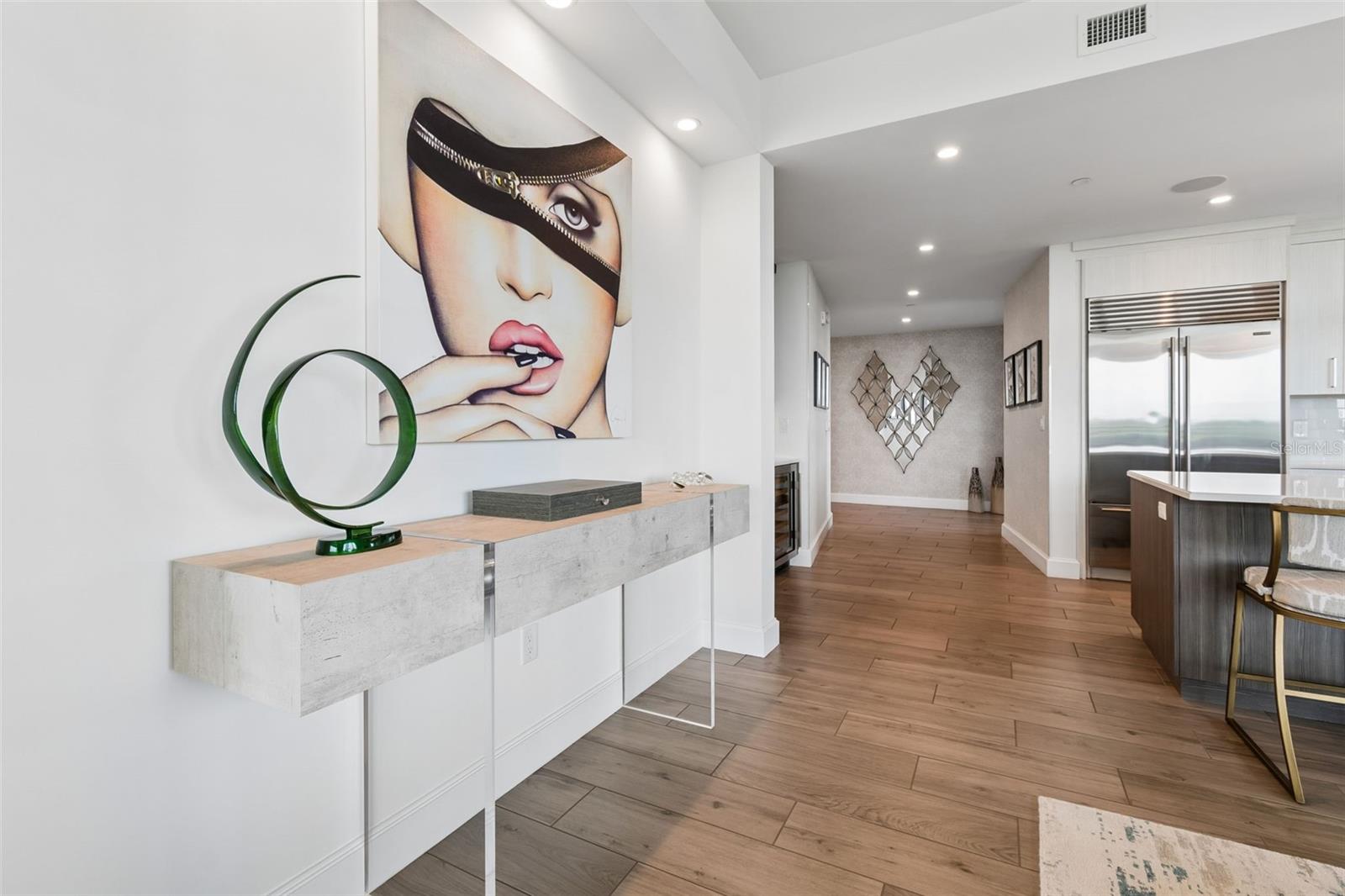 VIRAGE BAYSHORE - Residential