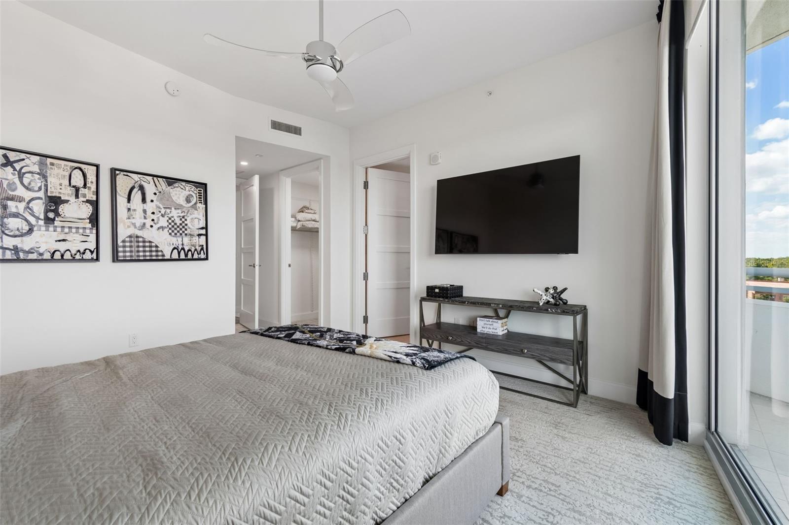 VIRAGE BAYSHORE - Residential