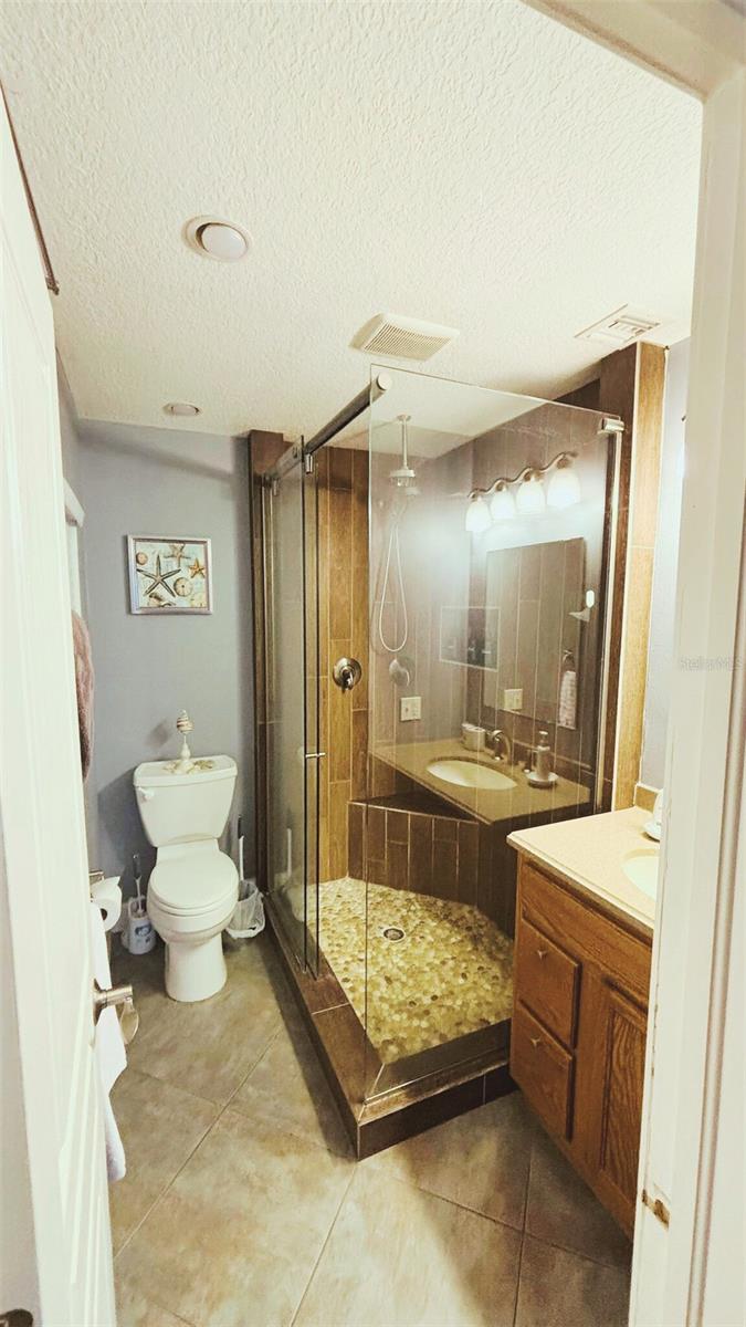 FRESARD GLENDALE SUB - Residential